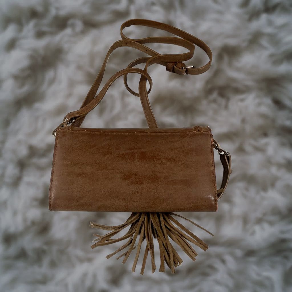 Vintage Unbranded Leather Travel Zipper Card Holder Shoulder Strap Wallet Crossbody Size ONE SIZE - 1 Thumbnail