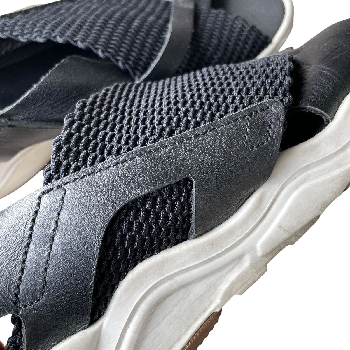 Nike Nike Air Huarache Ultra WMN Leather Sandals Size US 6 / IT 36 - 6 Thumbnail