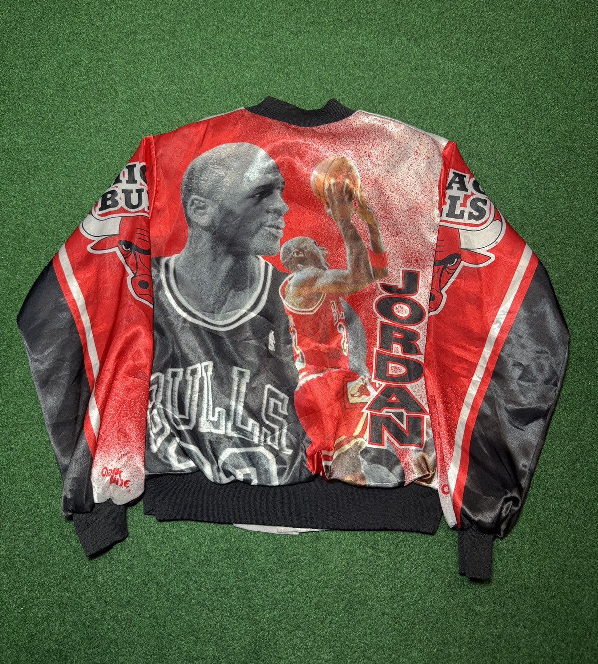 Chalk Line Chalk Line Bulls Michael Jordan Jacket 90s Large NBA 25x27 Size US L / EU 52-54 / 3 - 1 Thumbnail