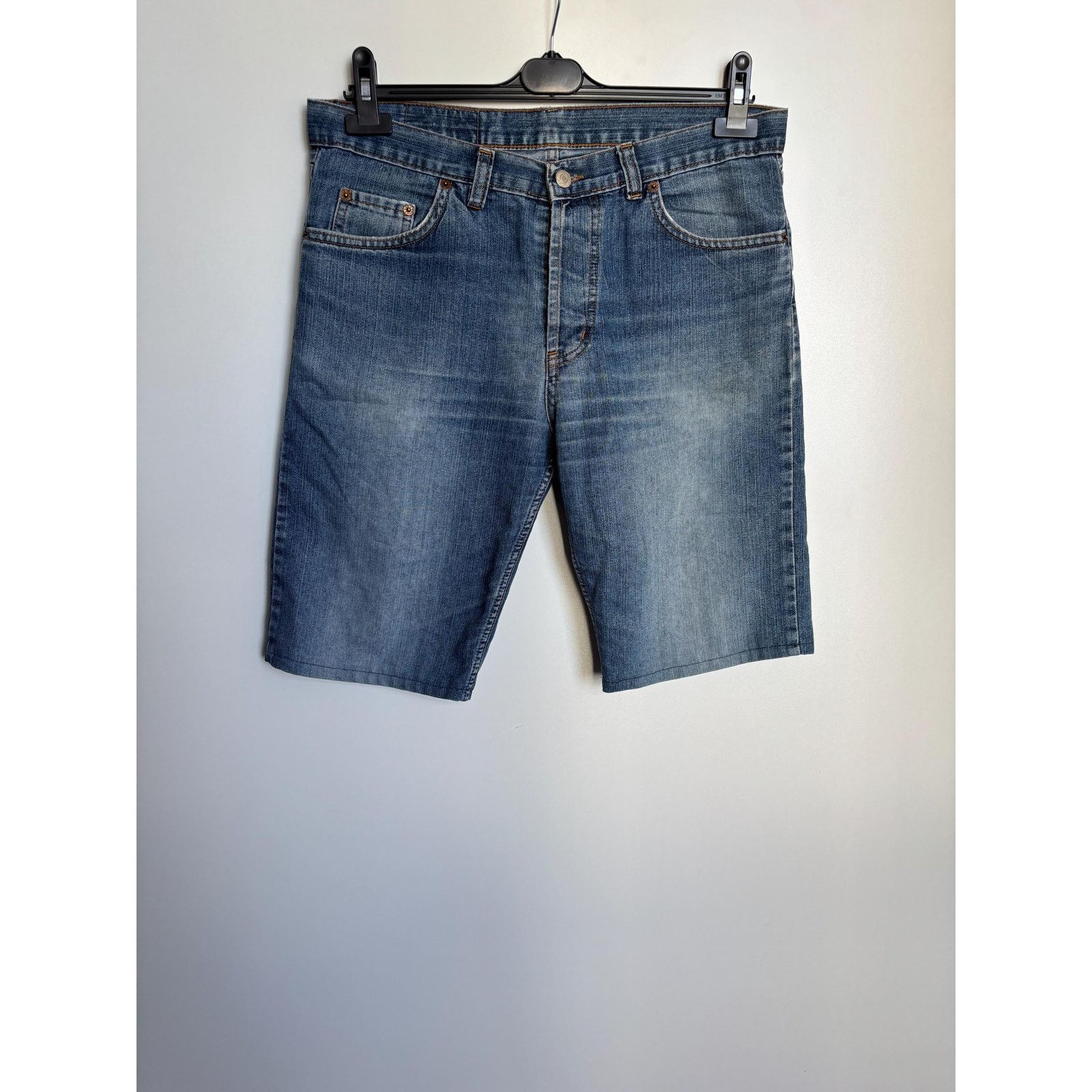 Levi's × Levi's Vintage Clothing × Vintage Levi’s 501 USA 1996 W34 Cut-Off Light Wash Button Fly Shorts Size US 34 / EU 50 - 3 Thumbnail