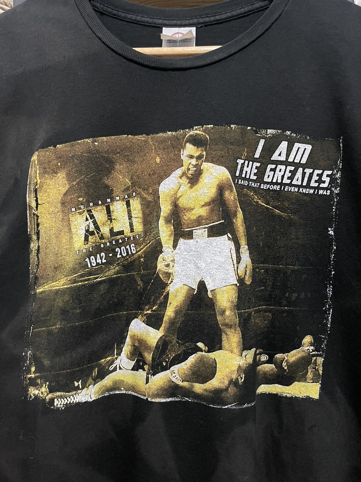 Vintage Vintage Y2K Muhammad Ali Most Legendary Graphic Boxing Tee Size US XL / EU 56 / 4 - 3 Thumbnail