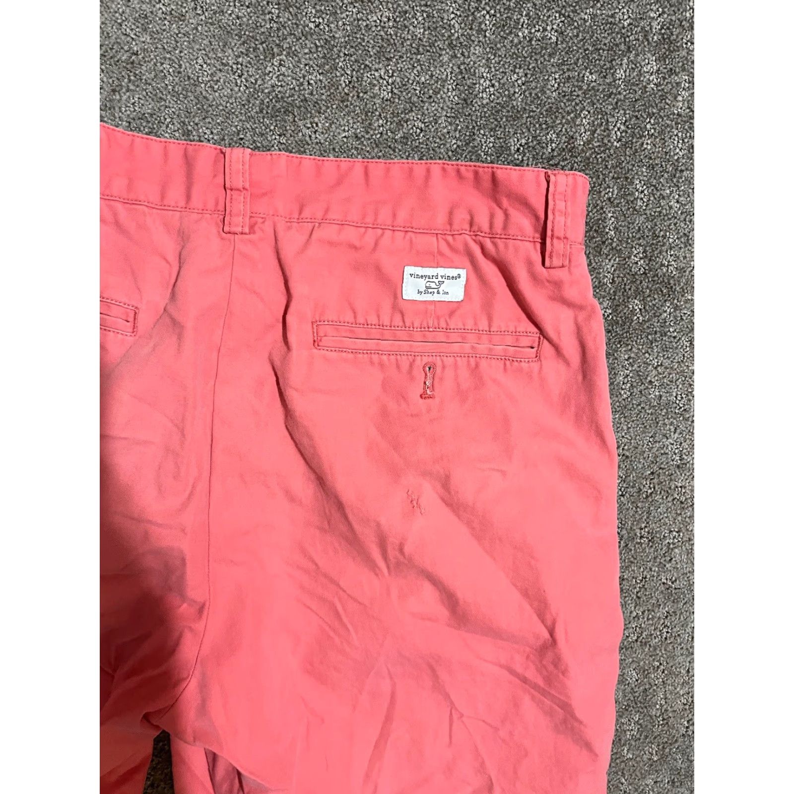 Vineyard Vines VINEYARD VINES By Shep & Ian Flat Front Club Short Mens Size 32 Pink Shirt Size US 32 / EU 48 - 3 Thumbnail