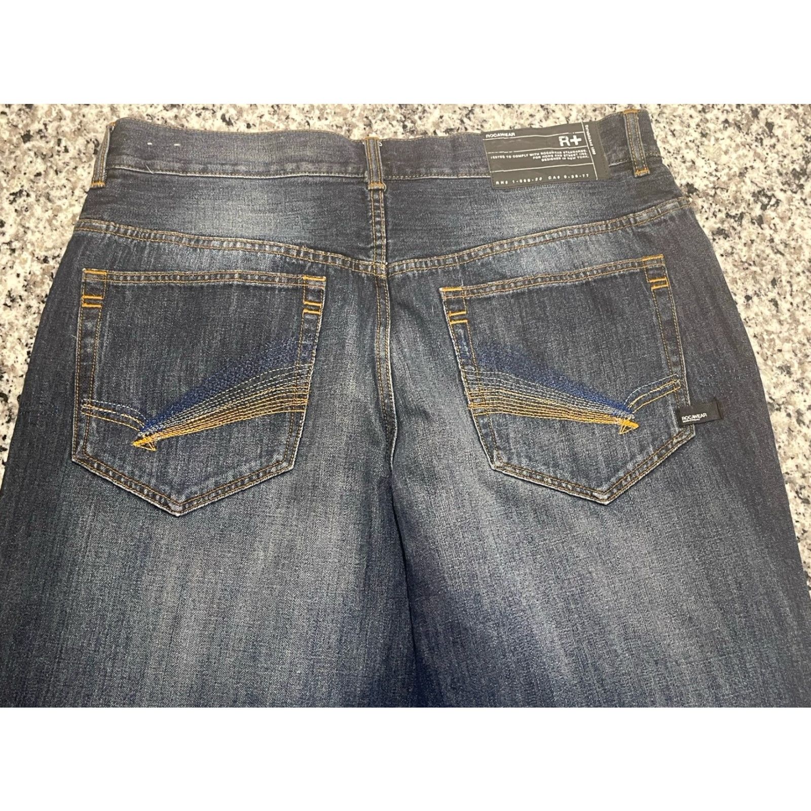 Rocawear VINTAGE Rocawear Original Fit Y2K Baggy Jeans Blue Size 38 x 34 Men Hip Hop Grunge Skater Embroidered Wide-Leg Size US 38 / EU 54 - 7 Thumbnail