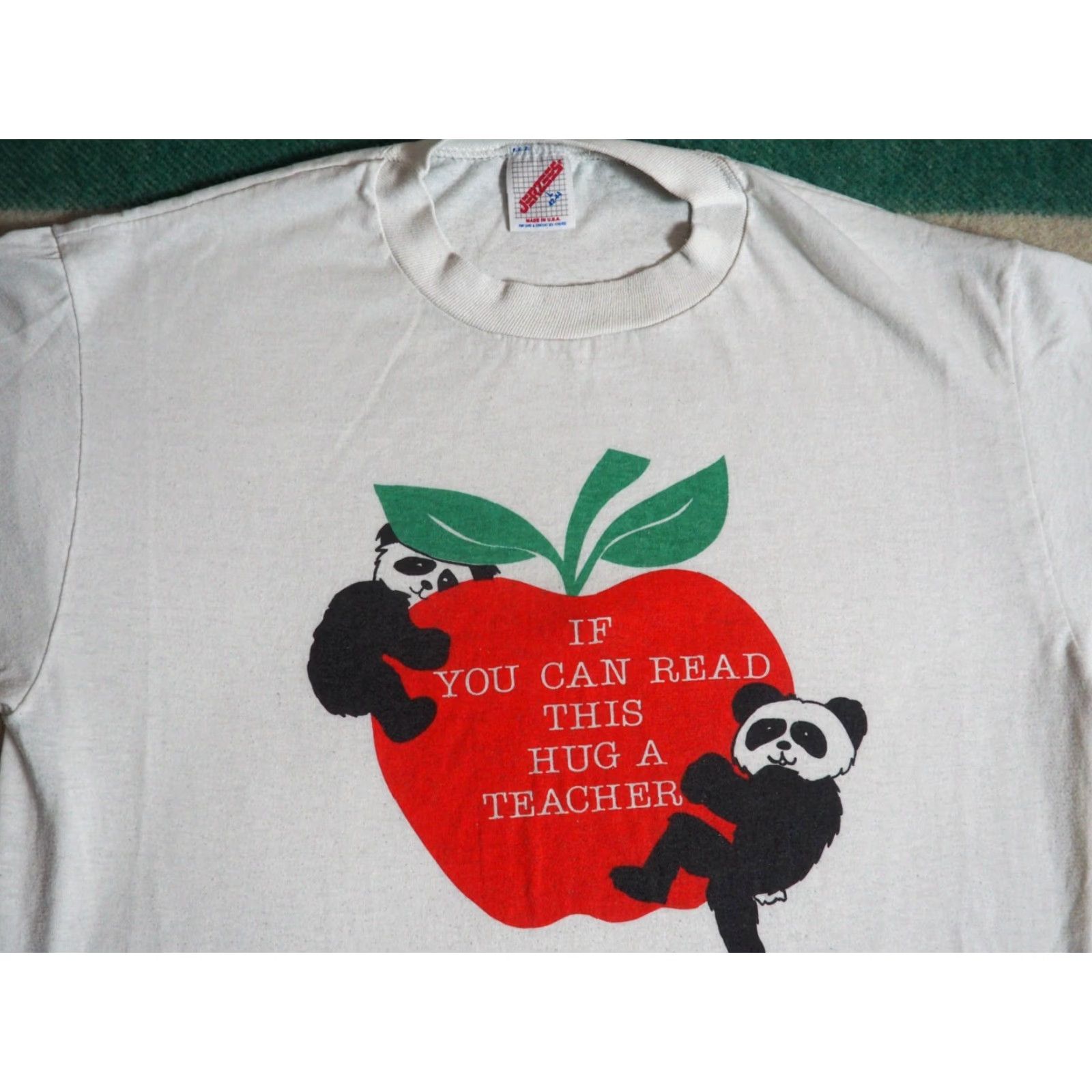 Jerzees VTG Jerzees T-Shirt White Crew Neck Short Sleeve Graphic Print Logo Men L 90s Teacher School Education Apple Bear Vintage: Yes Size US L / EU 52-54 / 3 - 3 Thumbnail
