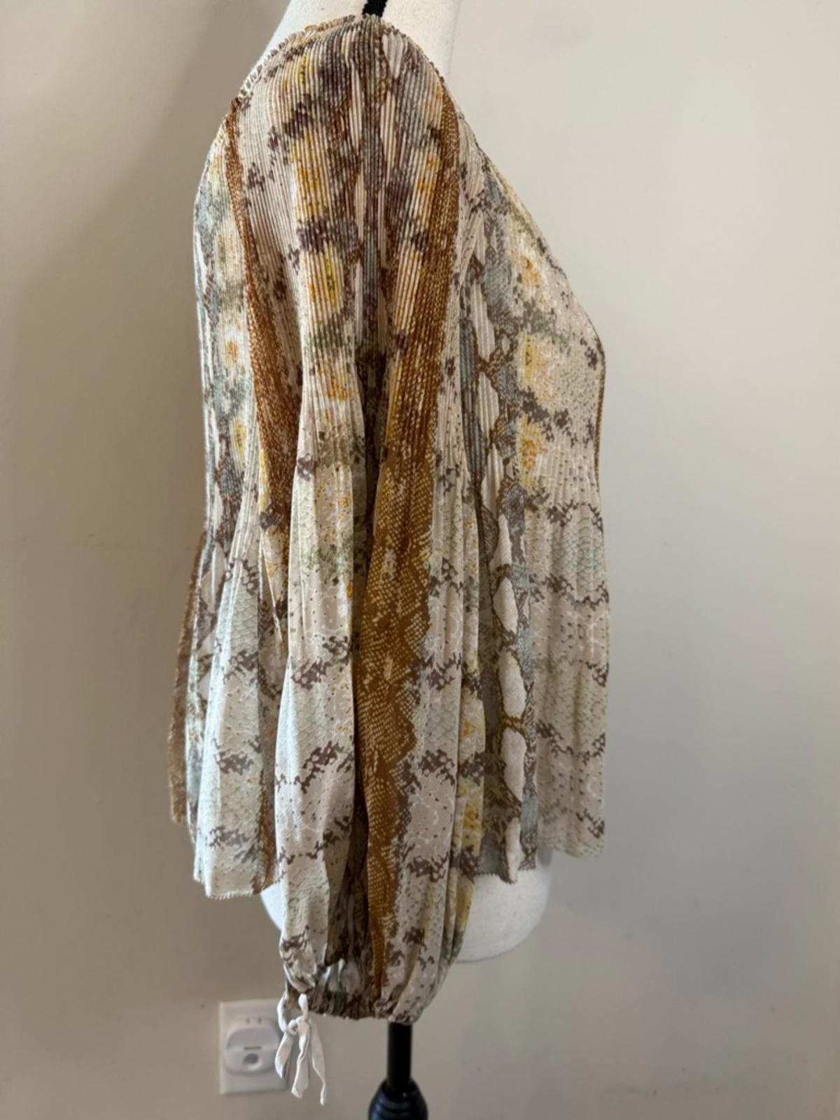 Other Wilfred abstract neutral hue leopard print boho top SZ SM Size S / US 4 / IT 40 - 2 Thumbnail