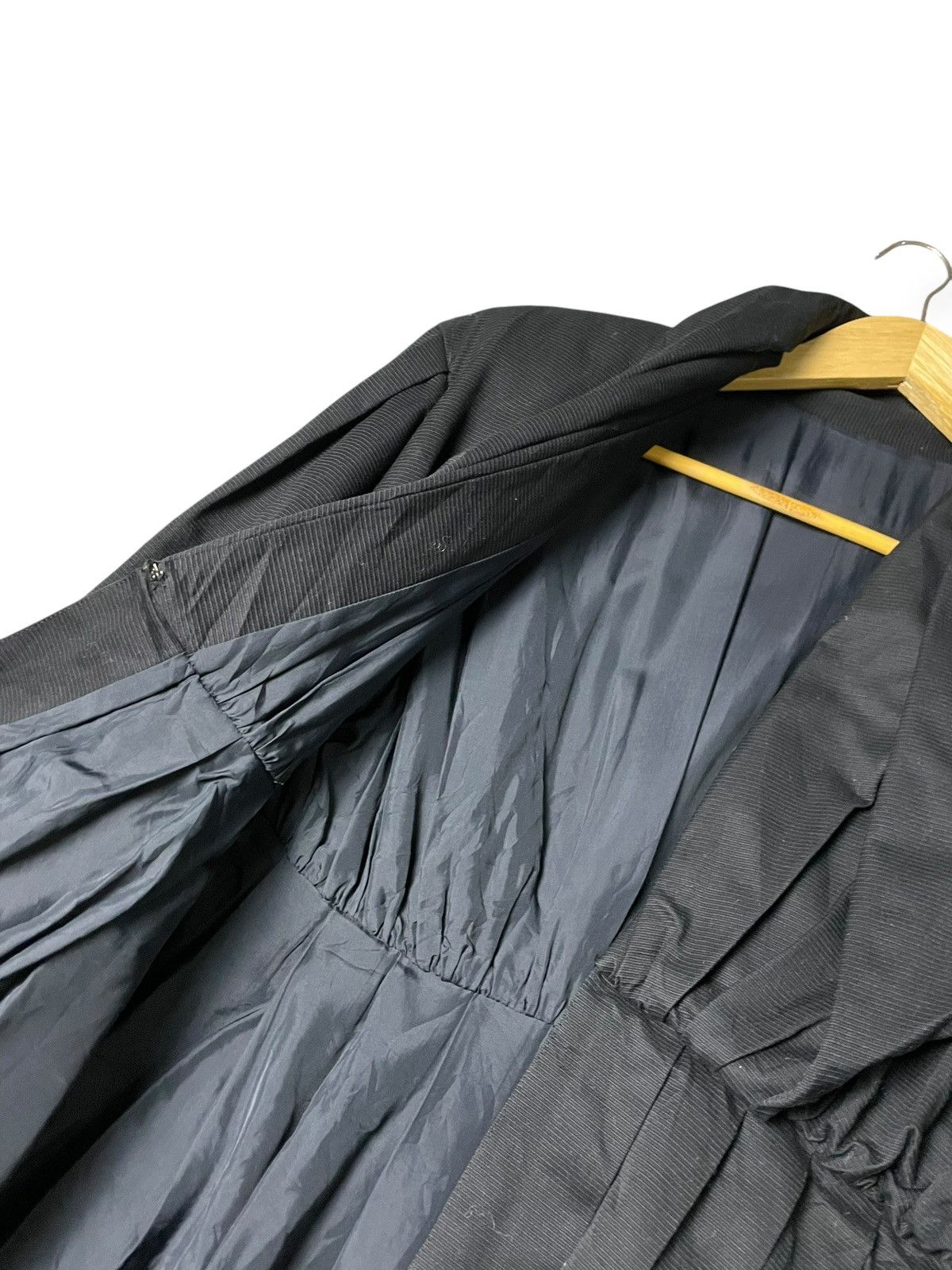 Japanese Brand EPRISE Brand Pleated Down Puff Shirt (61) Size XXS / US 00 / IT 34 - 6 Thumbnail