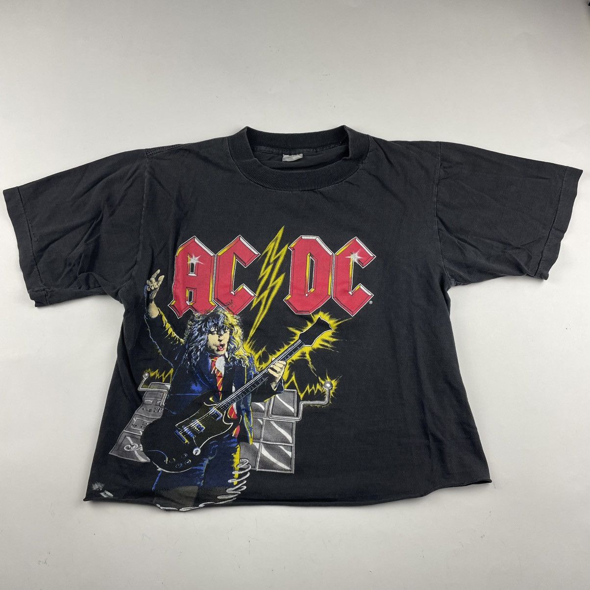 Band Tees × Vintage VTG 1986 AC/DC Cropped Shirt Who Made Who Tour Women’s Small Size S / US 4 / IT 40 - 1 Thumbnail