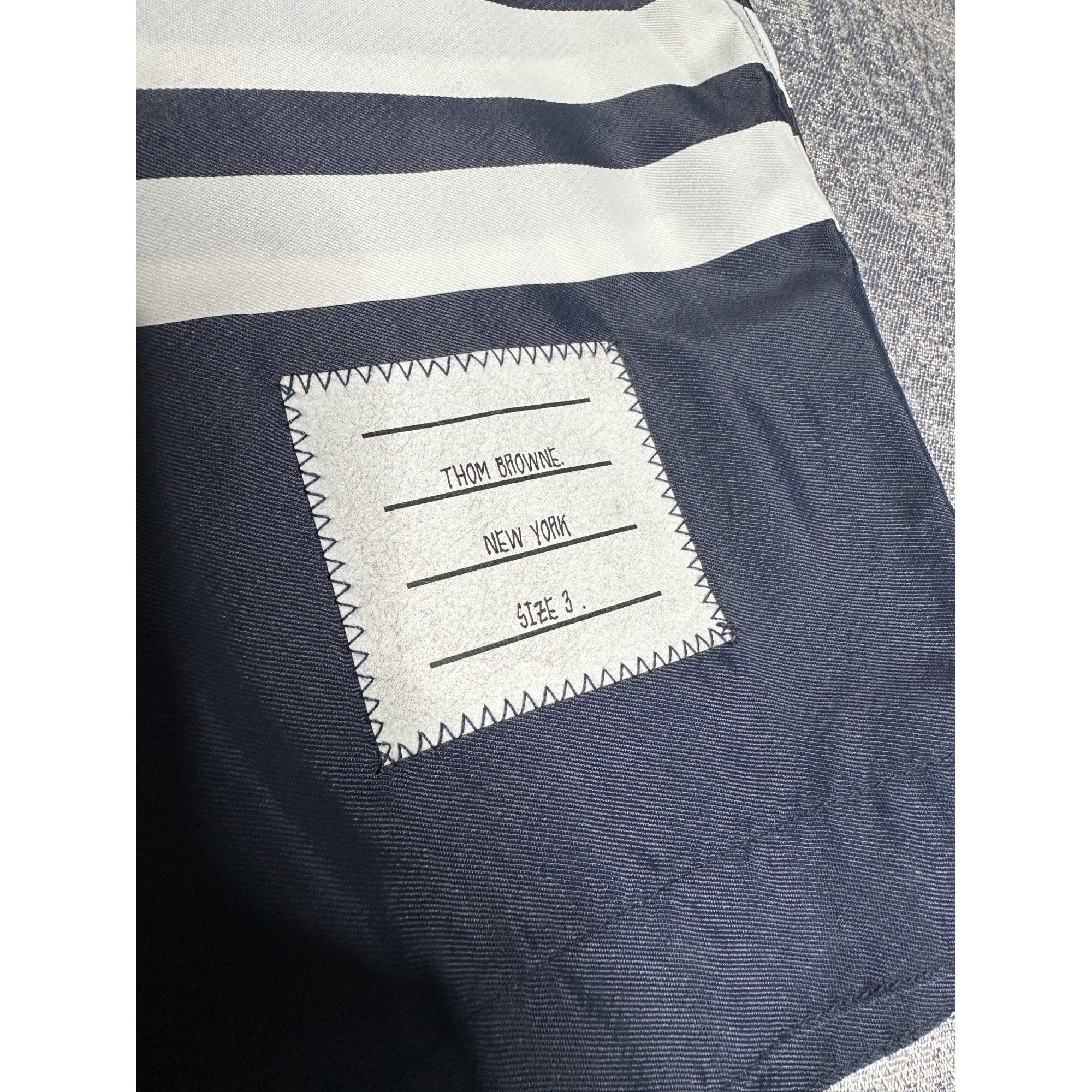 Thom Browne Thom Browne New York Board Short W/ Drawstring Waist & 4Bar Size US 36 / EU 52 - 4 Thumbnail