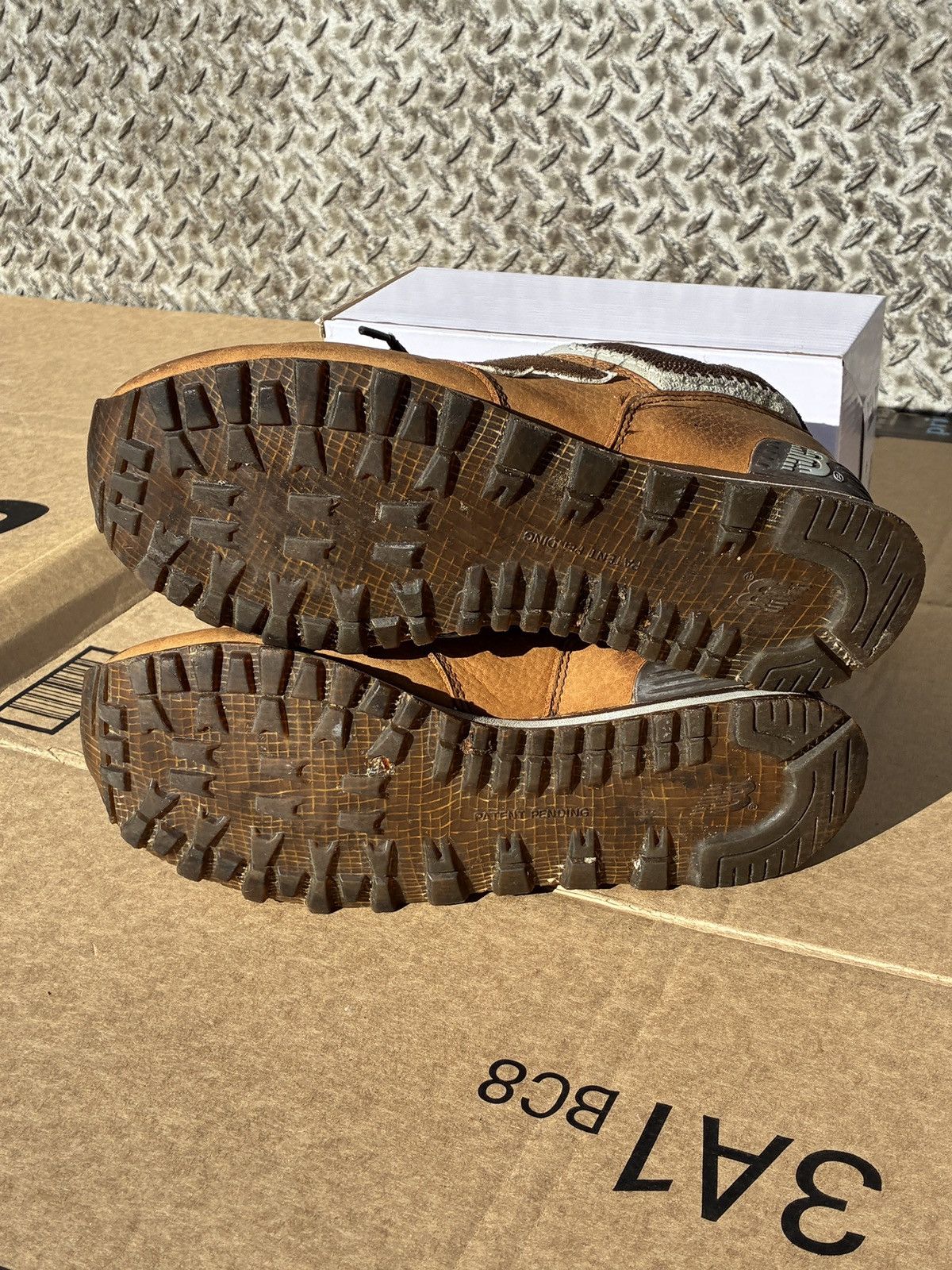 New Balance Size 8 - New Balance Chocolate Thunder Brown Suede Leather Size US 8 / EU 41 - 8 Thumbnail