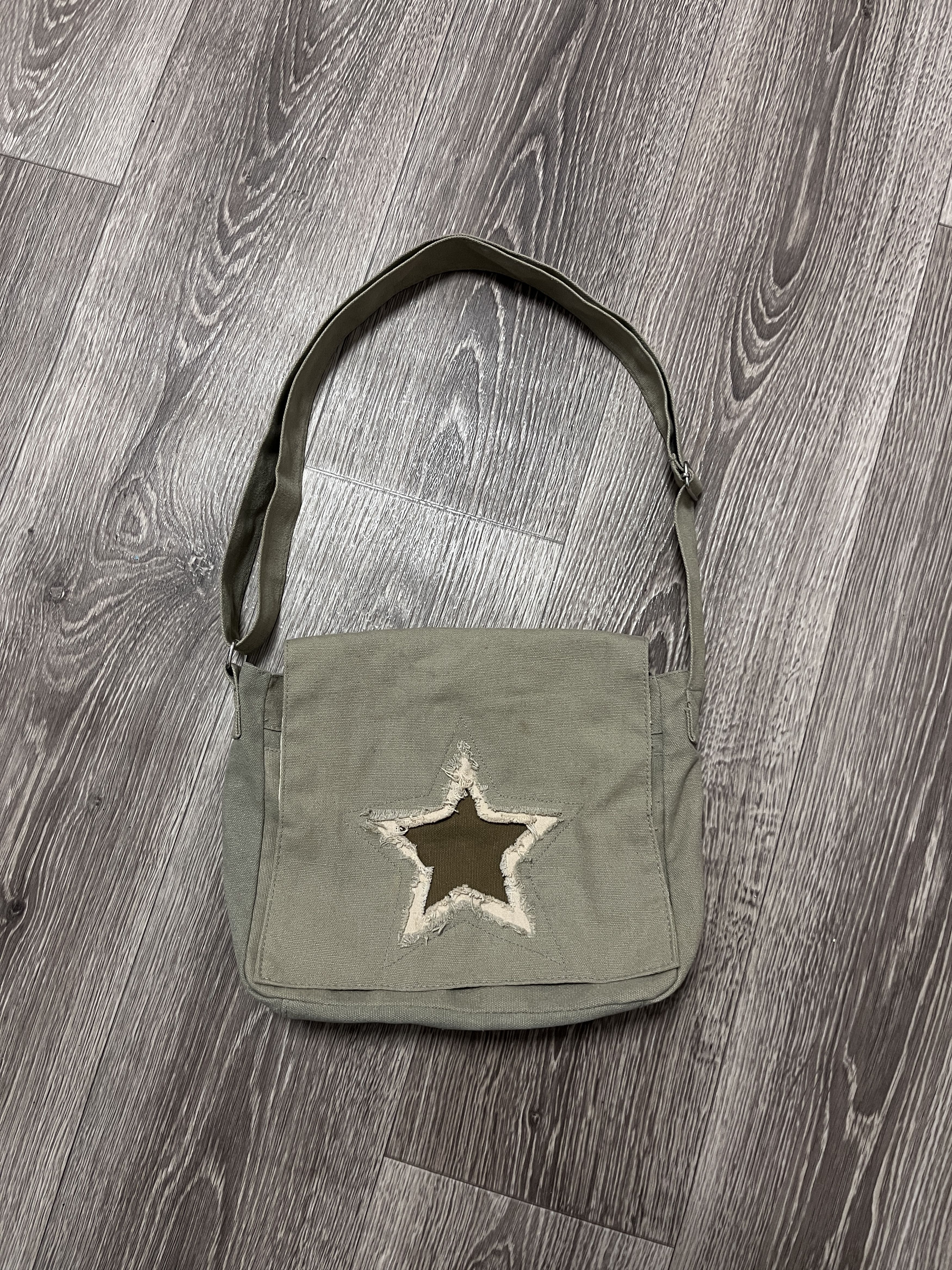 Vintage 2000s STAR CORE VINTAGE CROSSBODY BAG - № 6136 Size ONE SIZE - 2 Thumbnail