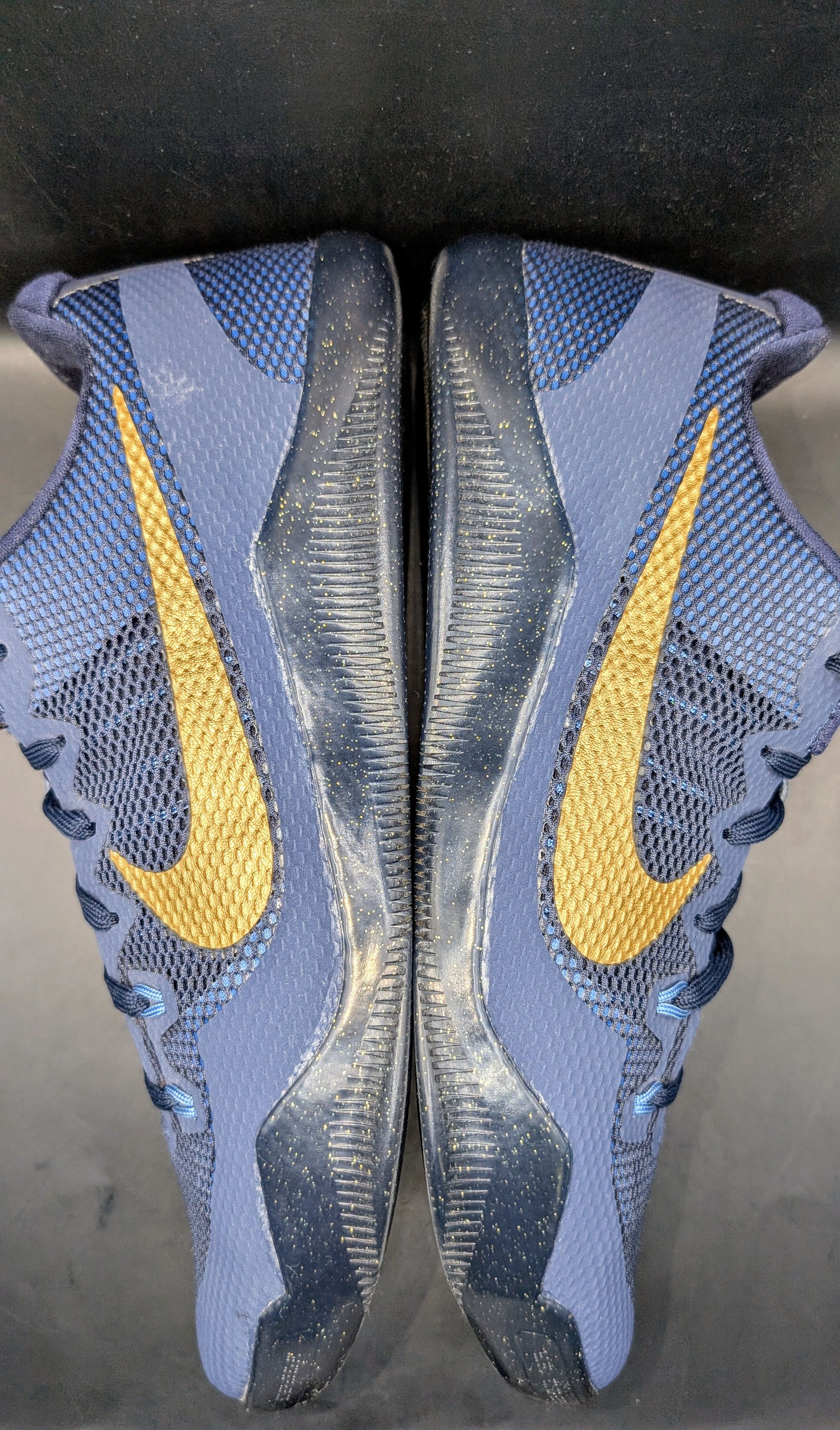 Nike Nike Kobe 11 EM Low Philippines Size US 13 / EU 46 - 7 Thumbnail