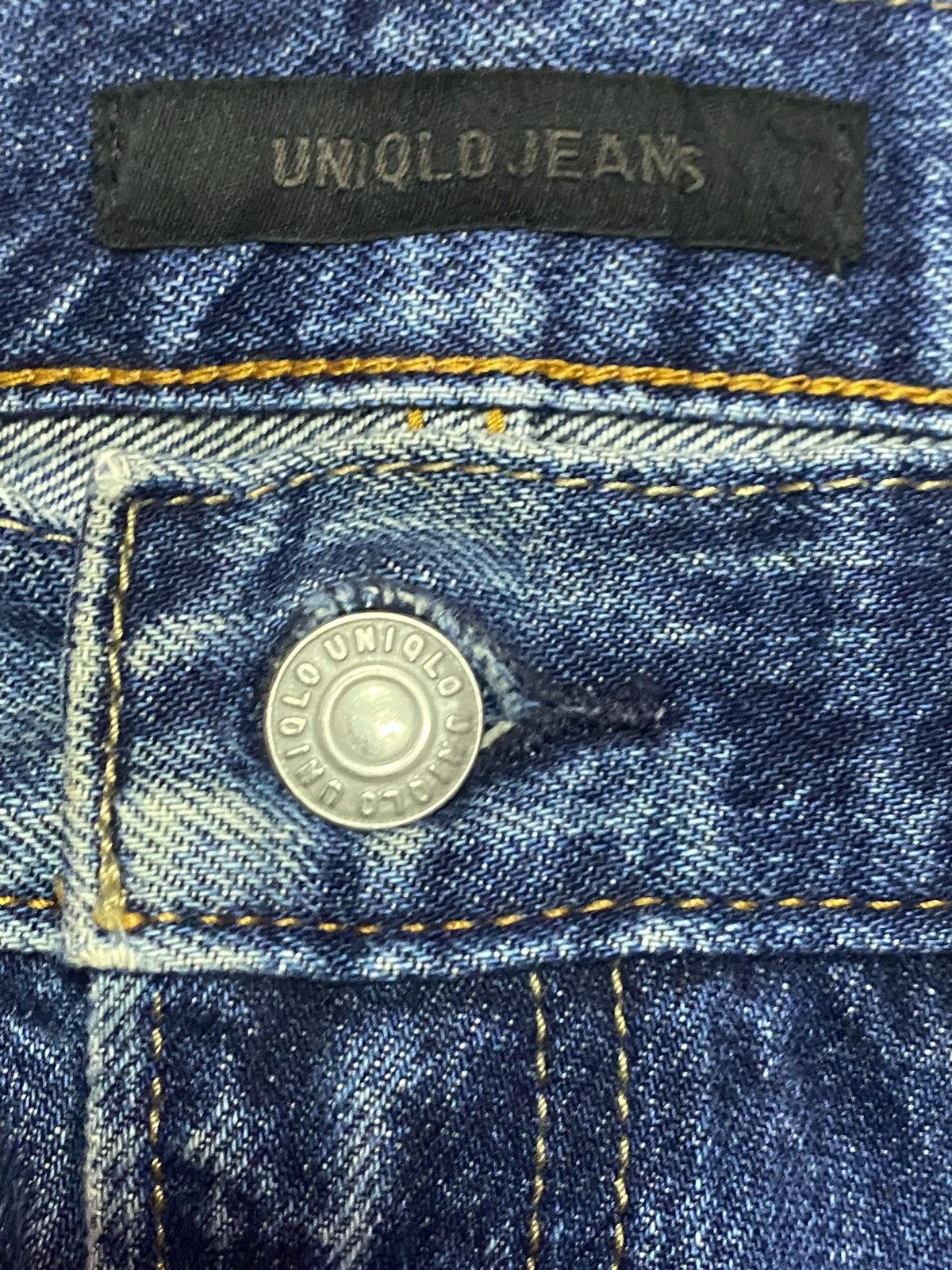 Japanese Brand Vintage Japanese Brands Uniqlo Faded Distressed Loose Jeans Size US 34 / EU 50 - 7 Thumbnail