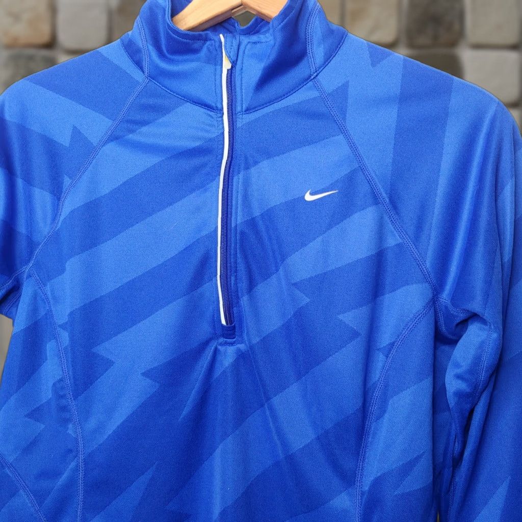 Nike Nike Dri-Fit Shirt Long Sleeve Medium Blue Geometric Athletic Pullover Women Size M / US 6-8 / IT 42-44 - 1 Thumbnail