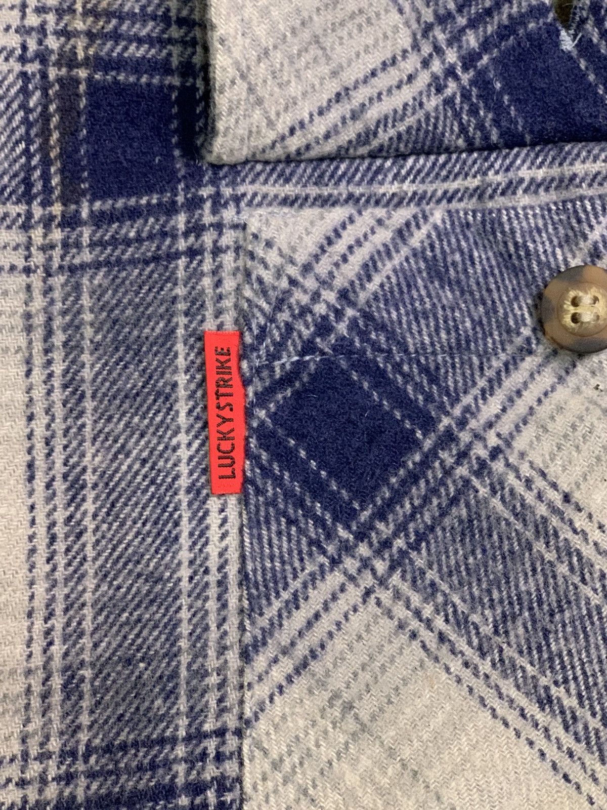 Japanese Brand Rare Design Vintage Lucky Strike Flannel Zipper Light Jacket Size US L / EU 52-54 / 3 - 9 Thumbnail