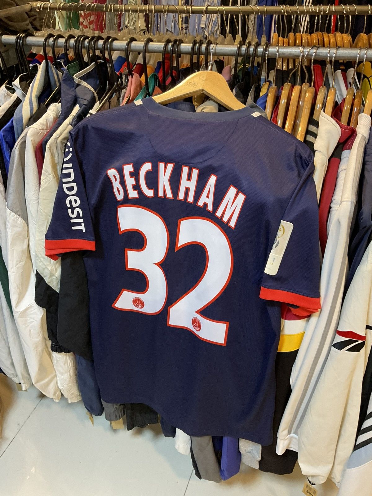 Nike 2013-2014 Paris Saint-Germain Home Kit BECKHAM 32 Size US M / EU 48-50 / 2 - 1 Thumbnail