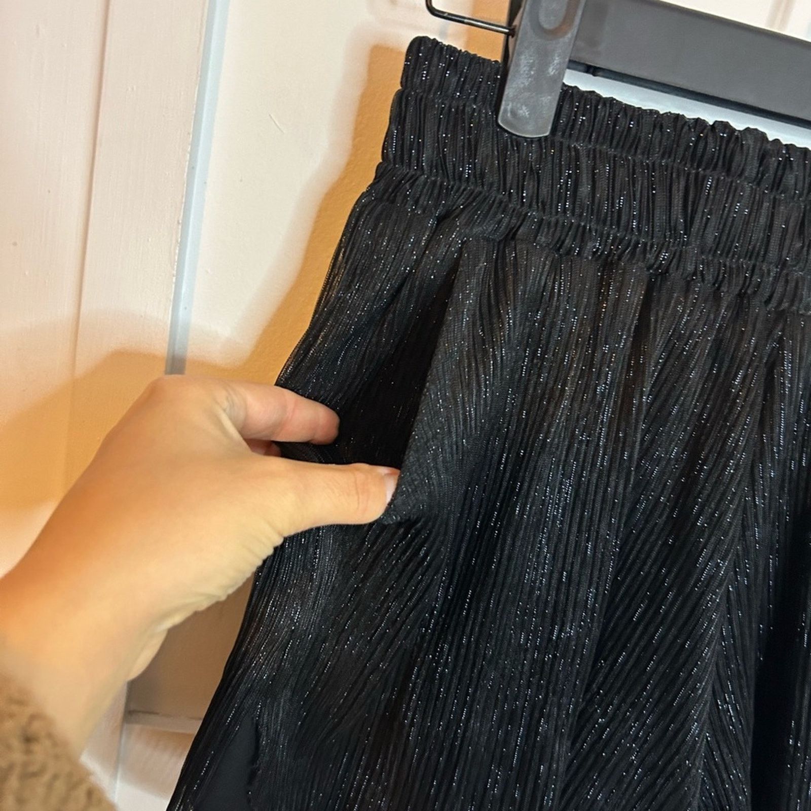 Other NWT BSBW Black Metallic Pleated Pull On Shorts Size 26" / US 2 / IT 38 - 4 Thumbnail
