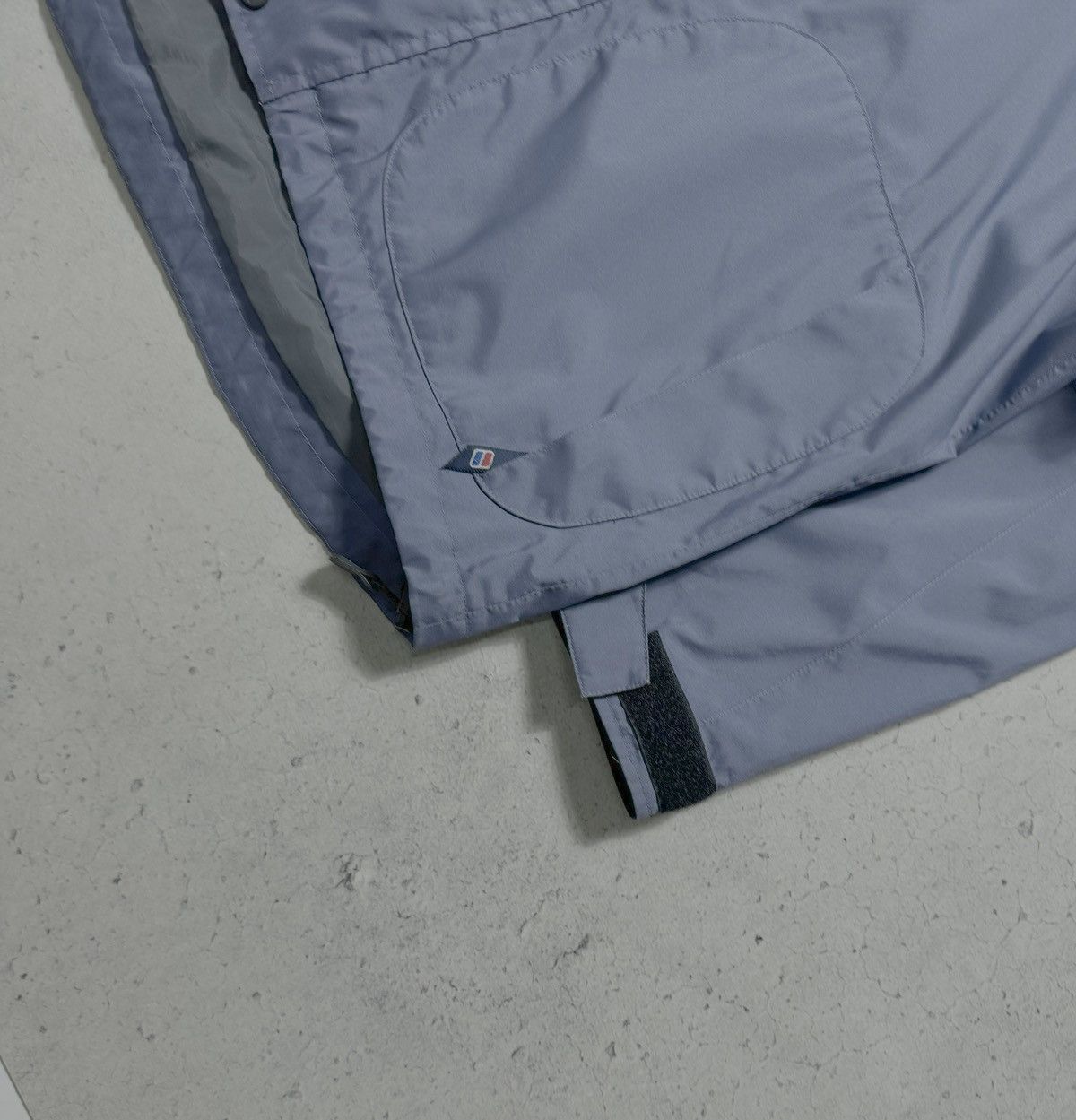 Berghaus Berghaus Aquafoil PRO 2 Windbreakers Outdoor Jacket Size US L / EU 52-54 / 3 - 3 Thumbnail