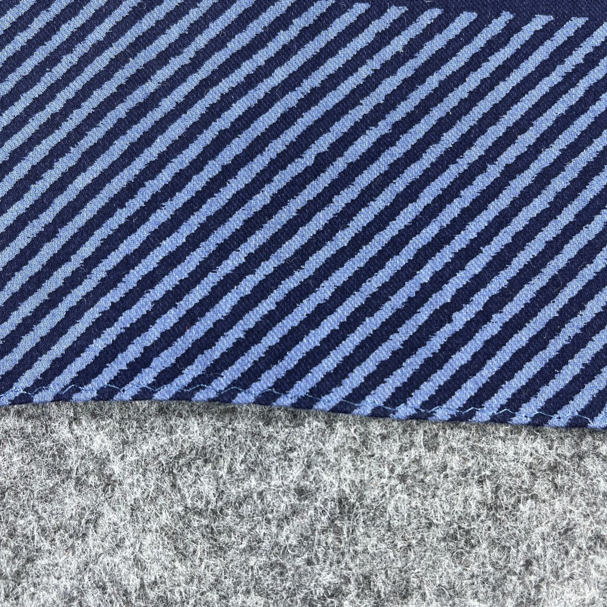 Burberry Burberrys Handkerchief / Bandana / Neckerchief B616 Size ONE SIZE - 6 Thumbnail