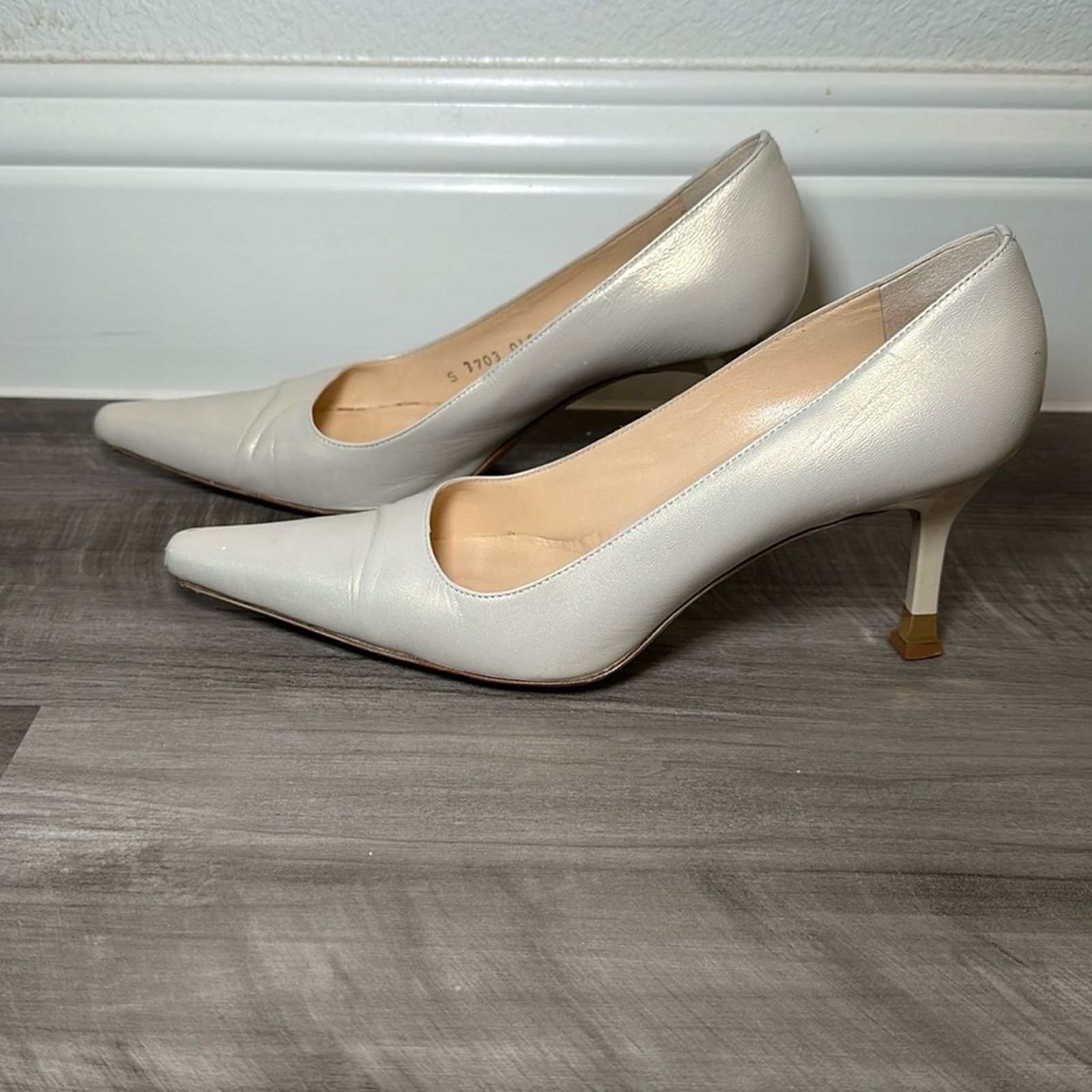 St. John St. John Laminated Leather Heel - 7B Size US 7 / IT 37 - 1 Thumbnail