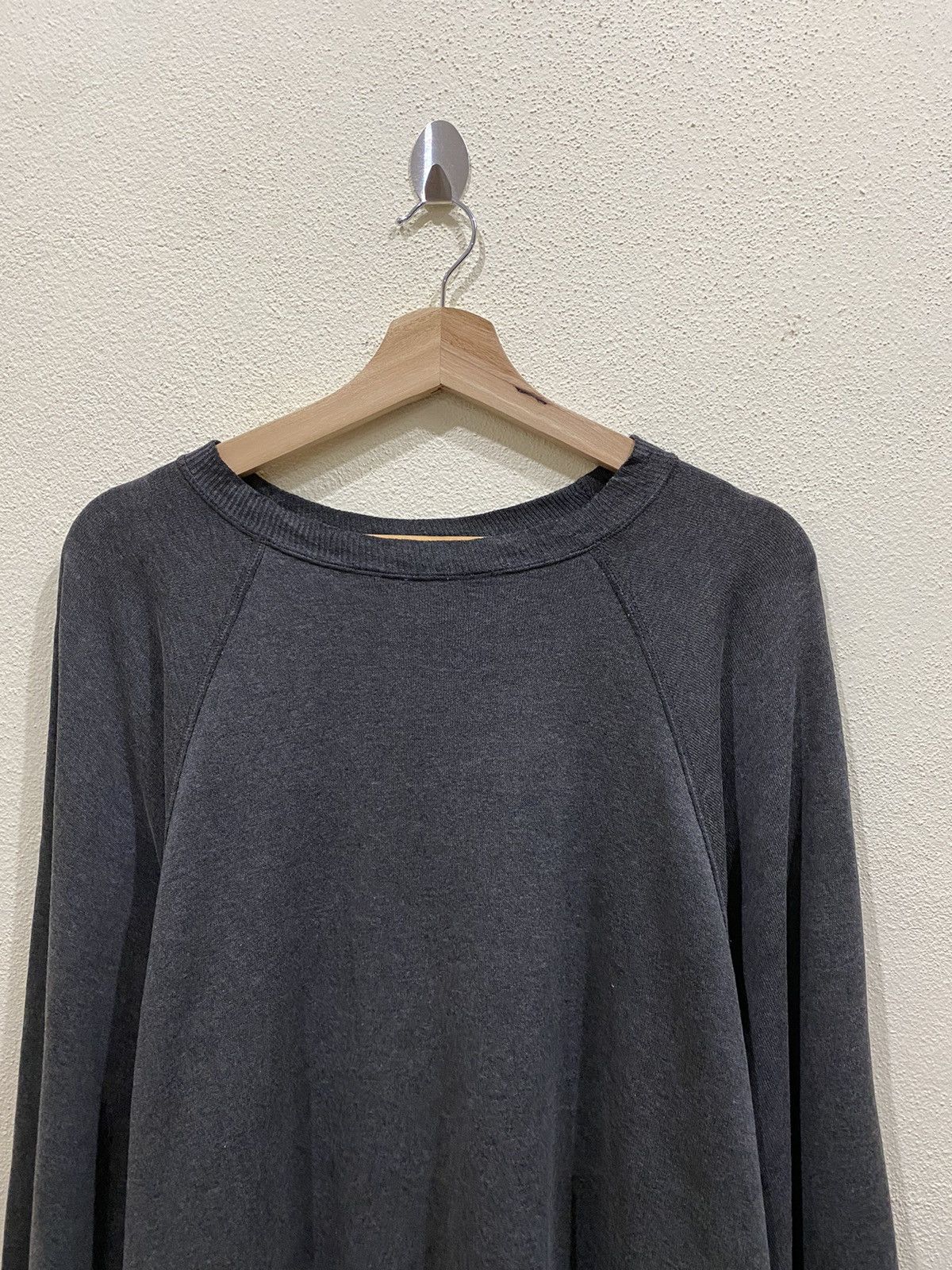 Hanes × Vintage Vintage Hanes Faded Plain Sweatshirt Size US L / EU 52-54 / 3 - 3 Thumbnail