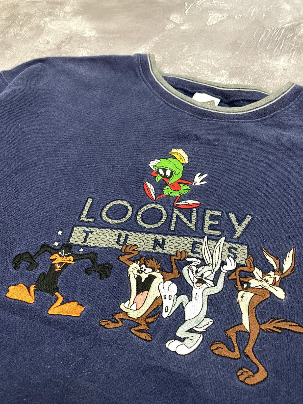 Vintage Vintage Looney Tunes Embroidered Sweatshirt Size US XL / EU 56 / 4 - 3 Thumbnail