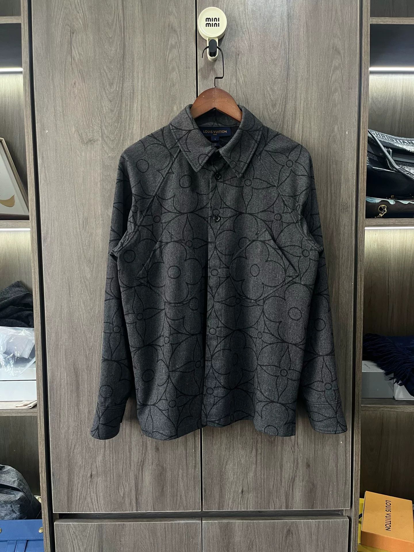 Louis Vuitton Louis Vuitton Long-Sleeve Printed Shirt Size US S / EU 44-46 / 1 - 1 Thumbnail
