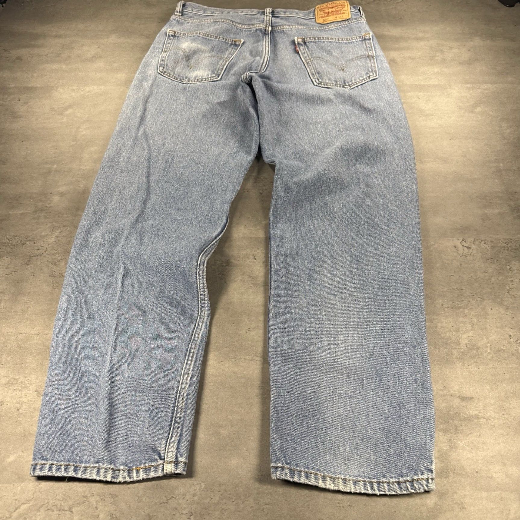 Levi's VINTAGE Levi's 550 Blue Jean 34x32 34x31 Relaxed Straight Denim 90s Mens Jeans Size US 34 / EU 50 - 2 Thumbnail