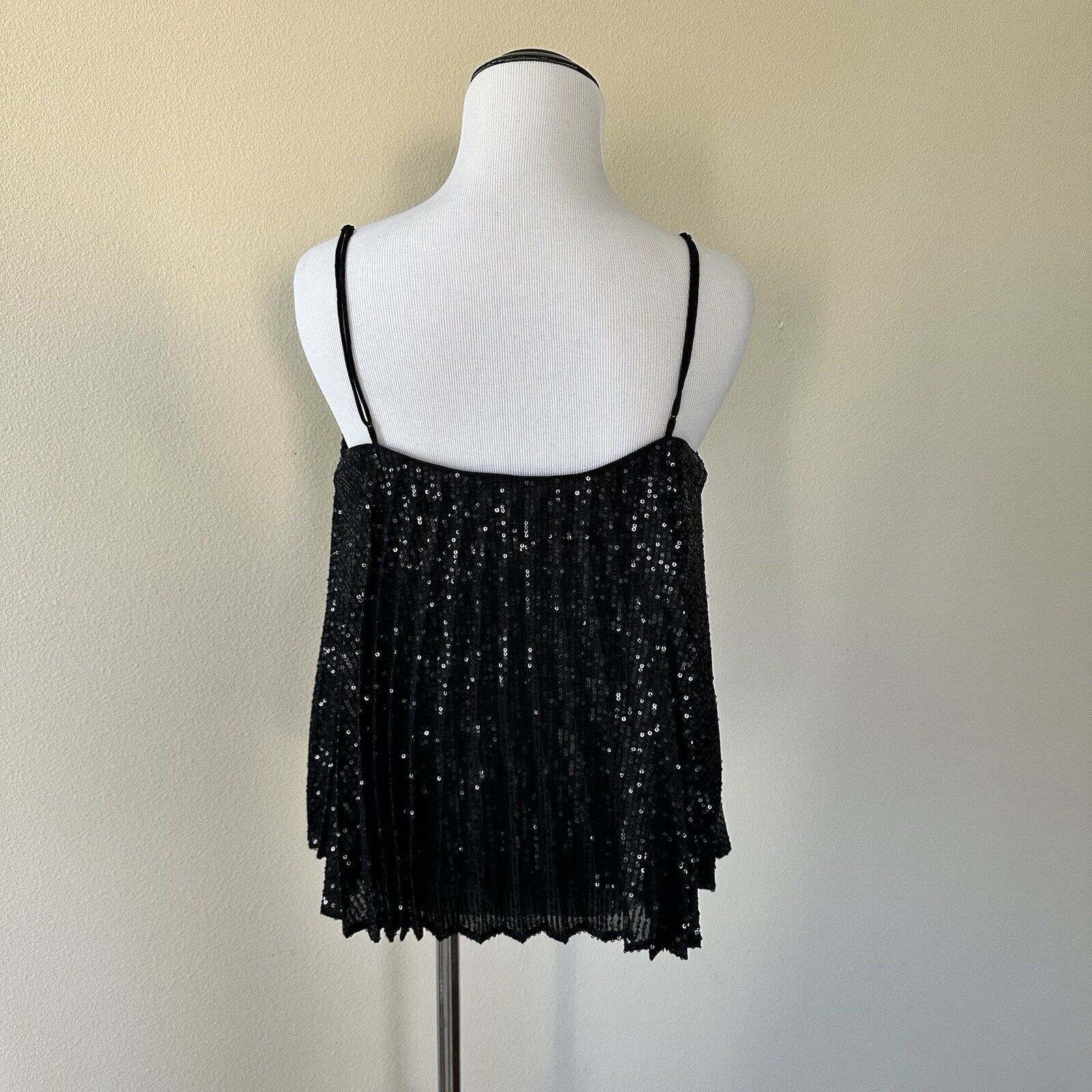 Banana Republic Banana Republic Black Pleated Sequin Trapeze Tank Small NWT Size S / US 4 / IT 40 - 3 Thumbnail
