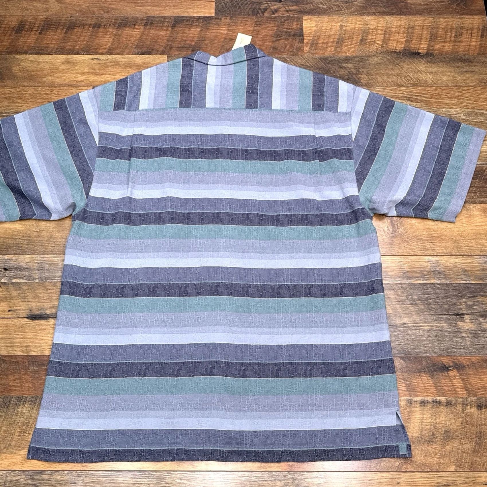 Tommy Bahama Tommy Bahama Maldives Ridge Camp Shirt Mens Large Wave Striped Silk New Size US L / EU 52-54 / 3 - 2 Thumbnail