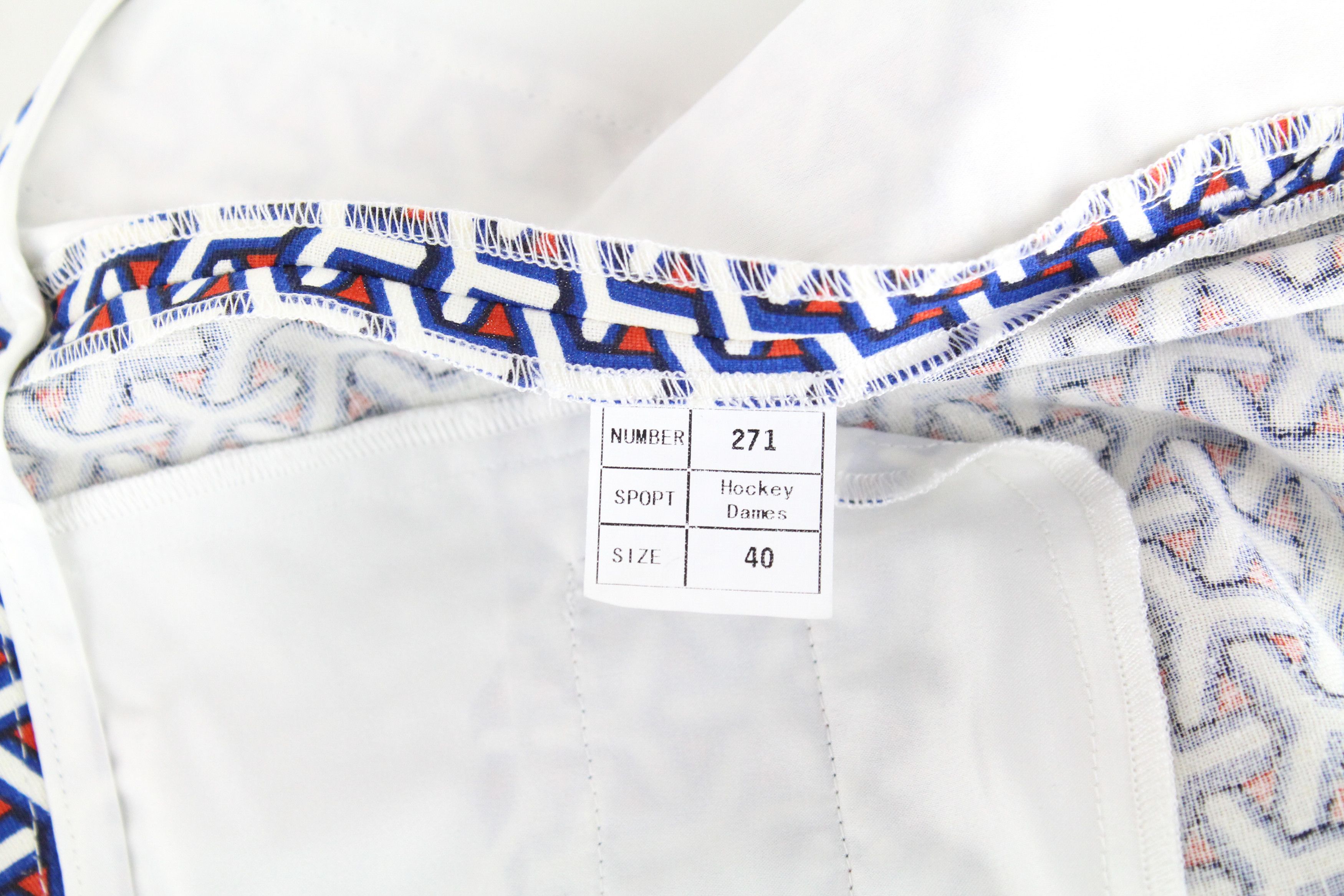 Other 40 Blue Red White Ornament Pattern Shorts 62323 Size 30" / US 8 / IT 44 - 4 Thumbnail