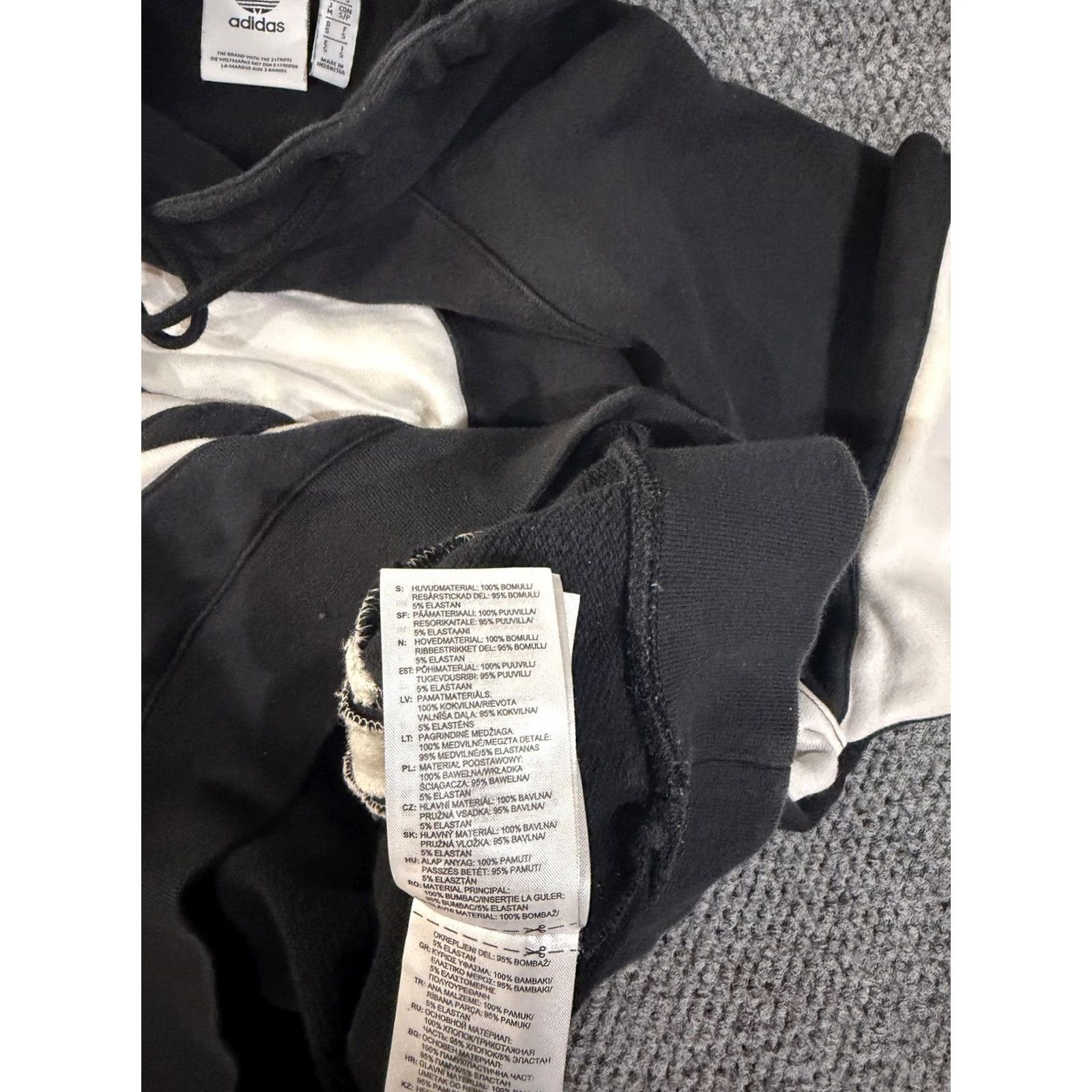 Adidas Adidas Originals Hoodie Womens Small Black Pullover Trefoil Graphic Sweatshirt Size S / US 4 / IT 40 - 5 Thumbnail