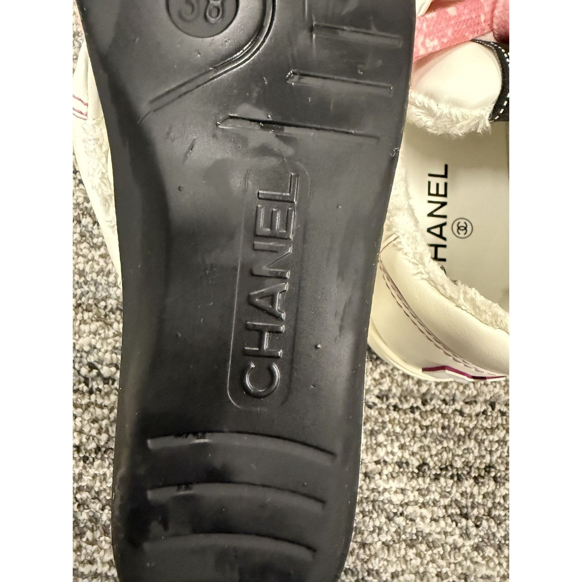 Chanel Chanel Womens White Sneakers With Pink Laces Faux Fur Lining Size US 8.5 / IT 38.5 - 18 Thumbnail