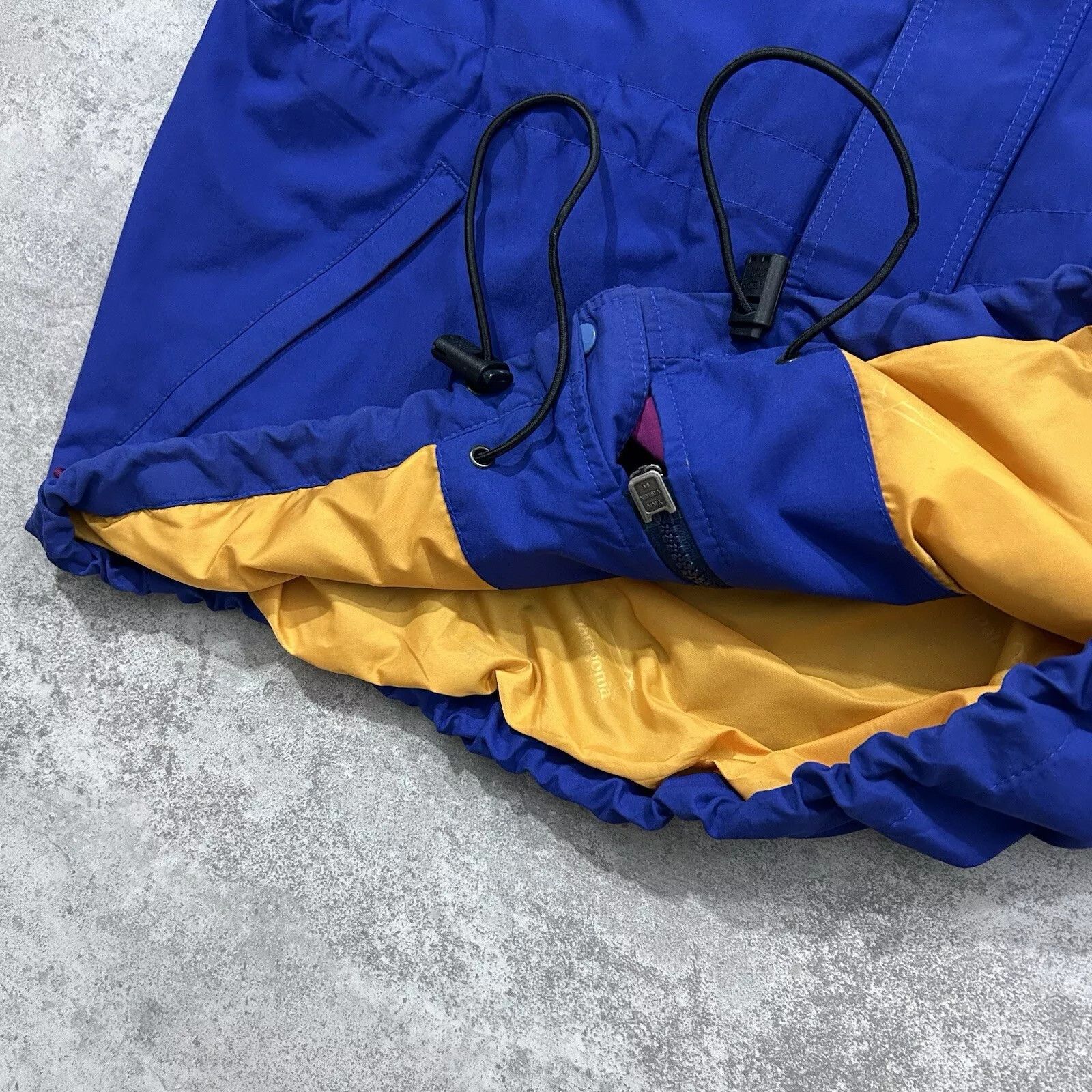 Patagonia × Vintage PATAGONIA STORM JACKET MOUNTAIN PARKA BLUE PINK SIZE M Size US M / EU 48-50 / 2 - 4 Thumbnail