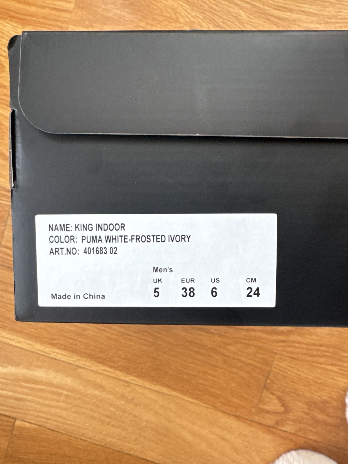 Puma King Indoor Puma Select Size US 5 / EU 37 - 8 Thumbnail