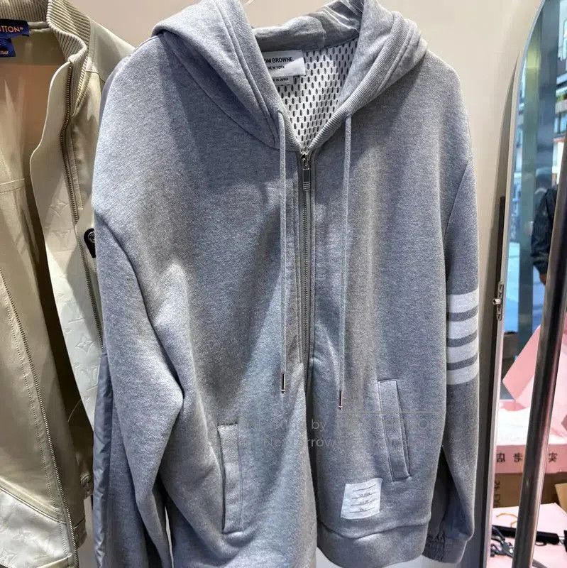 Thom Browne Thom Browne Gray Long Sleeve Cardigan for Women . Size S / US 4 / IT 40 - 1 Thumbnail
