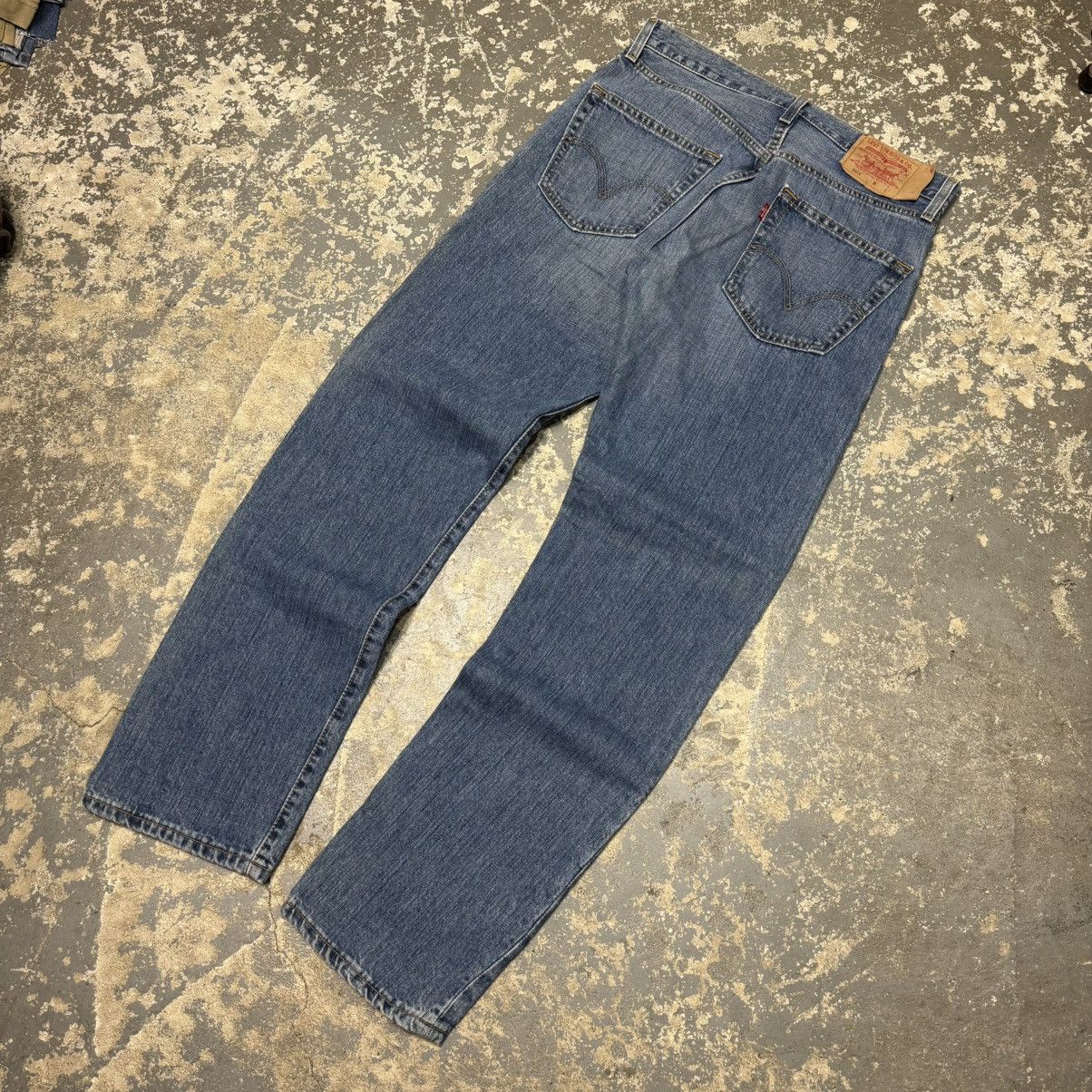 Levi's Vintage Levi’s 501 Button Fly Light Blue Denim Jeans Size US 33 - 2 Thumbnail