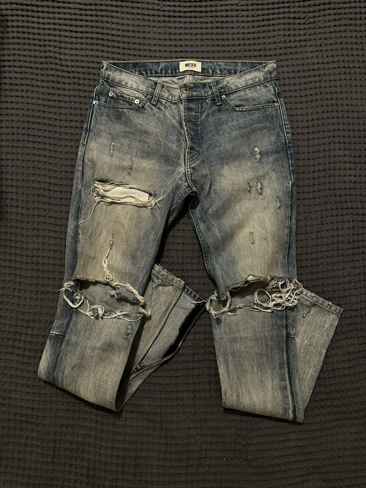 Mintcrew OG Mintcrew Distressed Denim Jeans with Zippers Size 32 Size US 32 / EU 48 - 1 Thumbnail