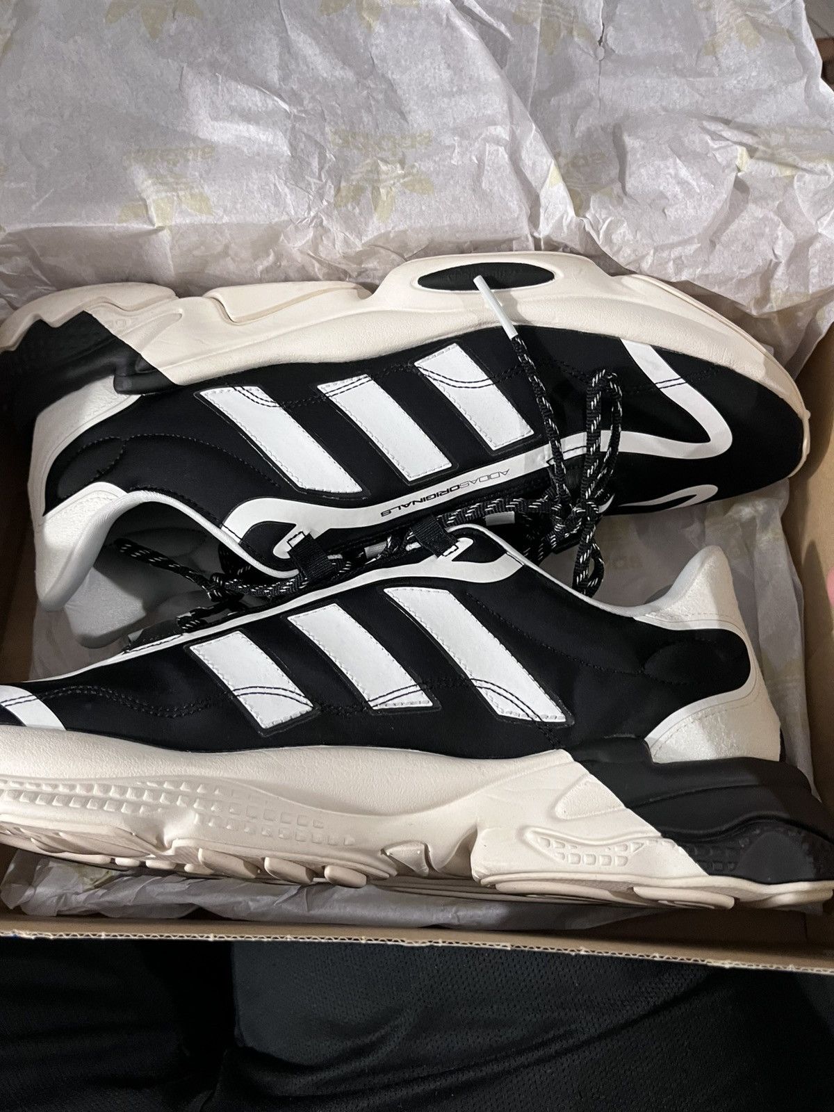 Adidas adidas Ozweego Pure Size US 13 / EU 46 - 9 Thumbnail