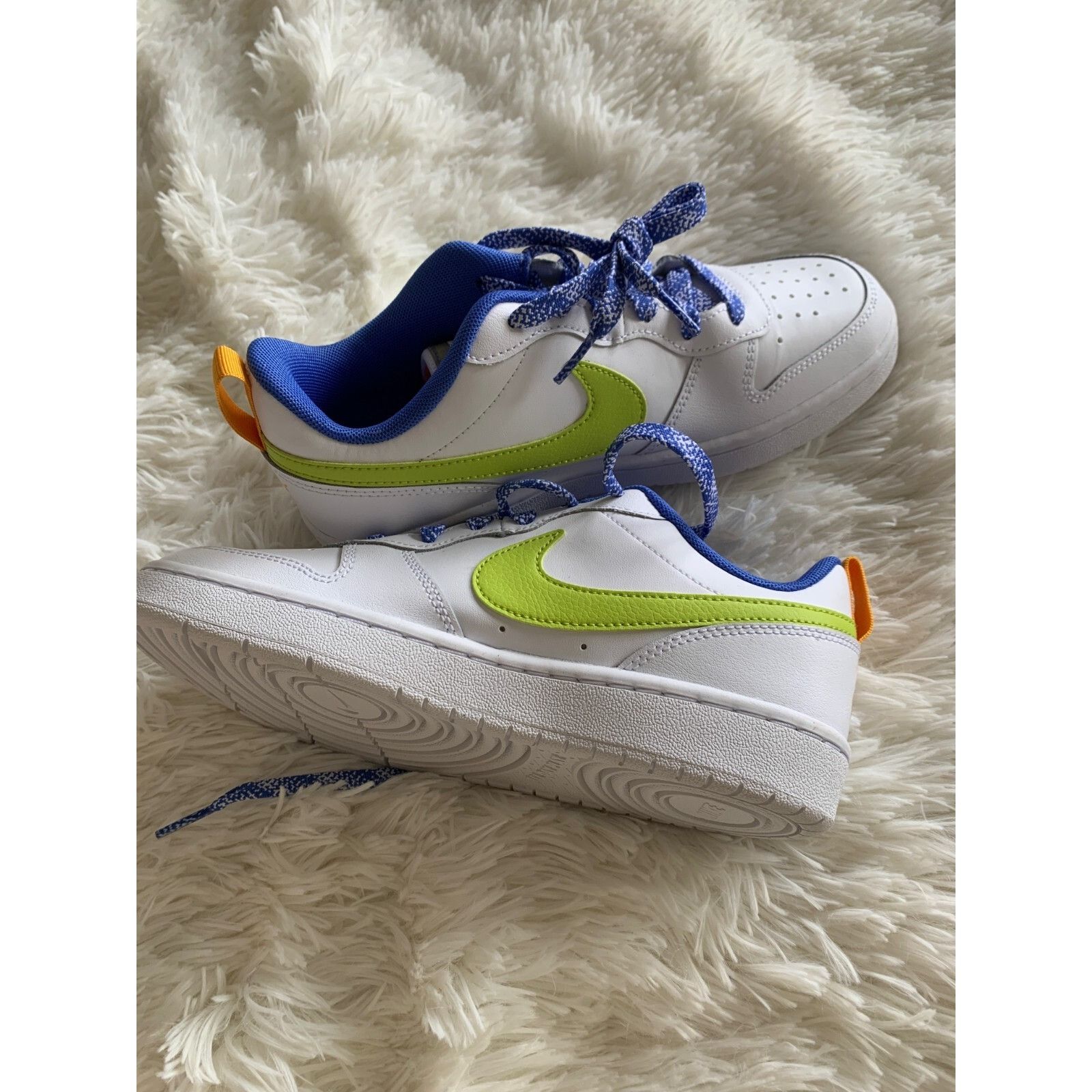 Nike Nike Boys Court Borough Low 2 SE Basketball Sneakers Shoes W Size US 5.5 / EU 38 - 5 Thumbnail