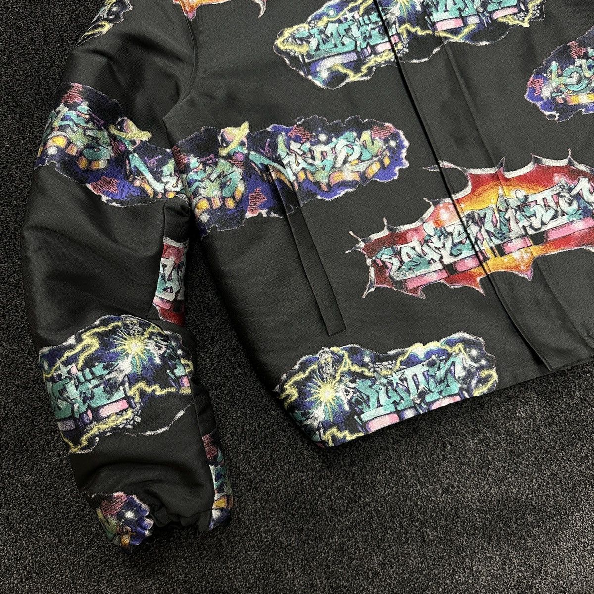 Louis Vuitton Louis Vuitton LV Virgil Abloh Graffiti Blouson Jacket IT50 Size US M / EU 48-50 / 2 - 3 Thumbnail