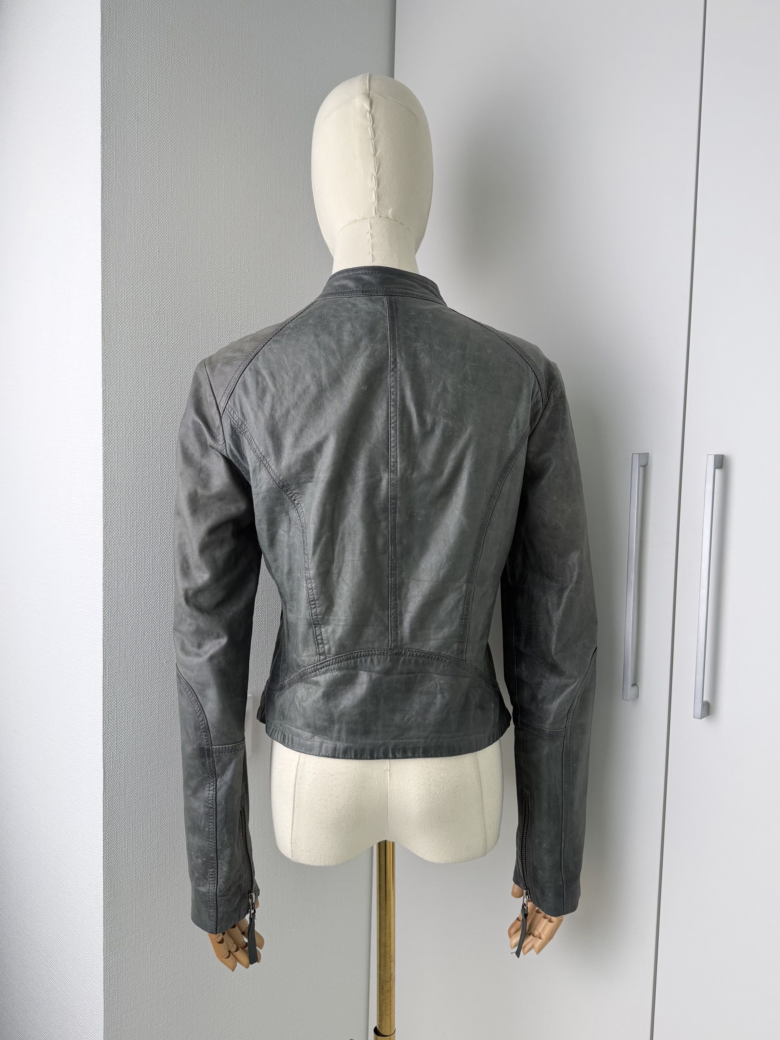 Vintage Vintage Khaki Leather Jacket Zip Up Minimalist Fitted Size M / US 6-8 / IT 42-44 - 4 Thumbnail