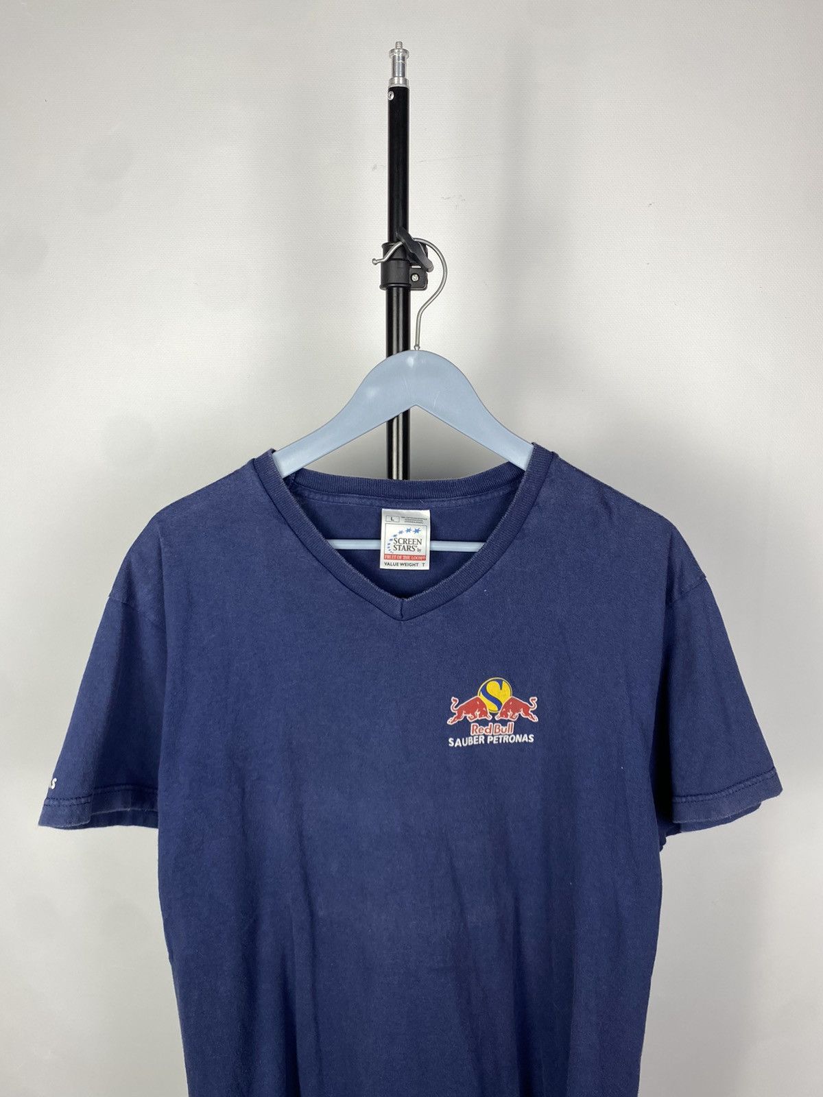 Formula 1 × Red Bull Vintage Red Bull Sauber Petronas Racing Formula 1 One TShirt Size US L / EU 52-54 / 3 - 2 Thumbnail