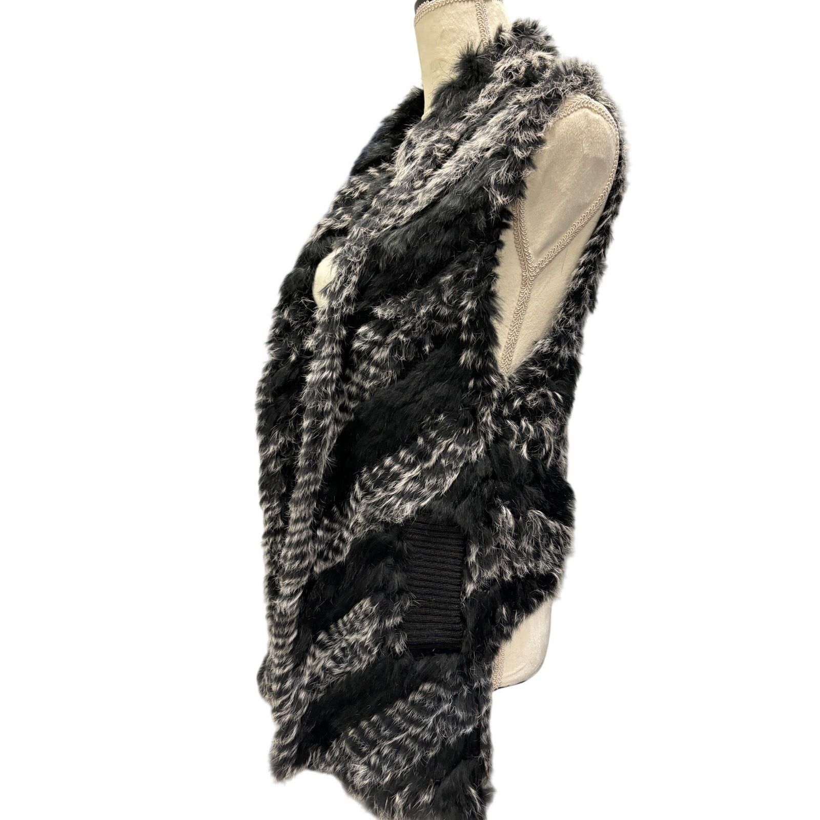 Marc by Marc Jacobs Marc Jacobs Fur Chevron Striped Vest Size S / US 4 / IT 40 - 4 Thumbnail