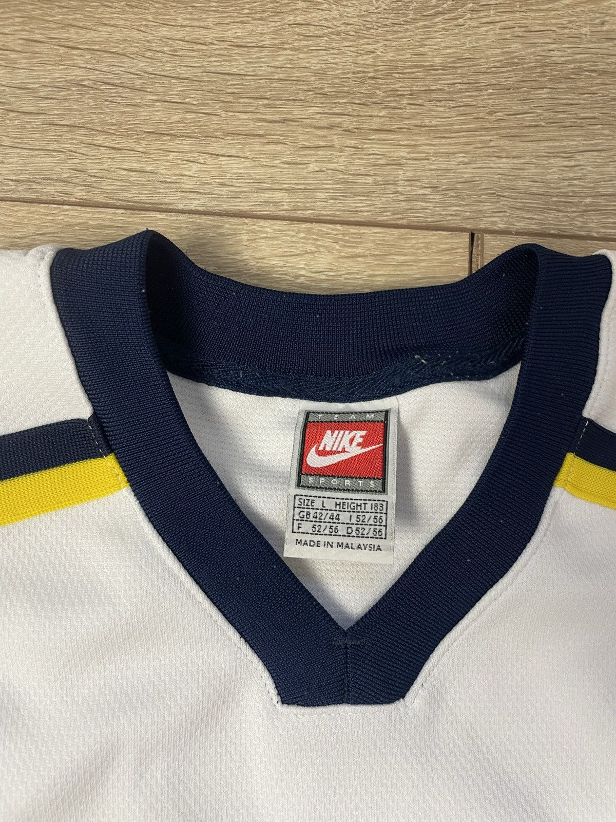 Nike Vintage Nike Team Apparel Shirt University of Michigan l Men Size US L / EU 52-54 / 3 - 5 Thumbnail