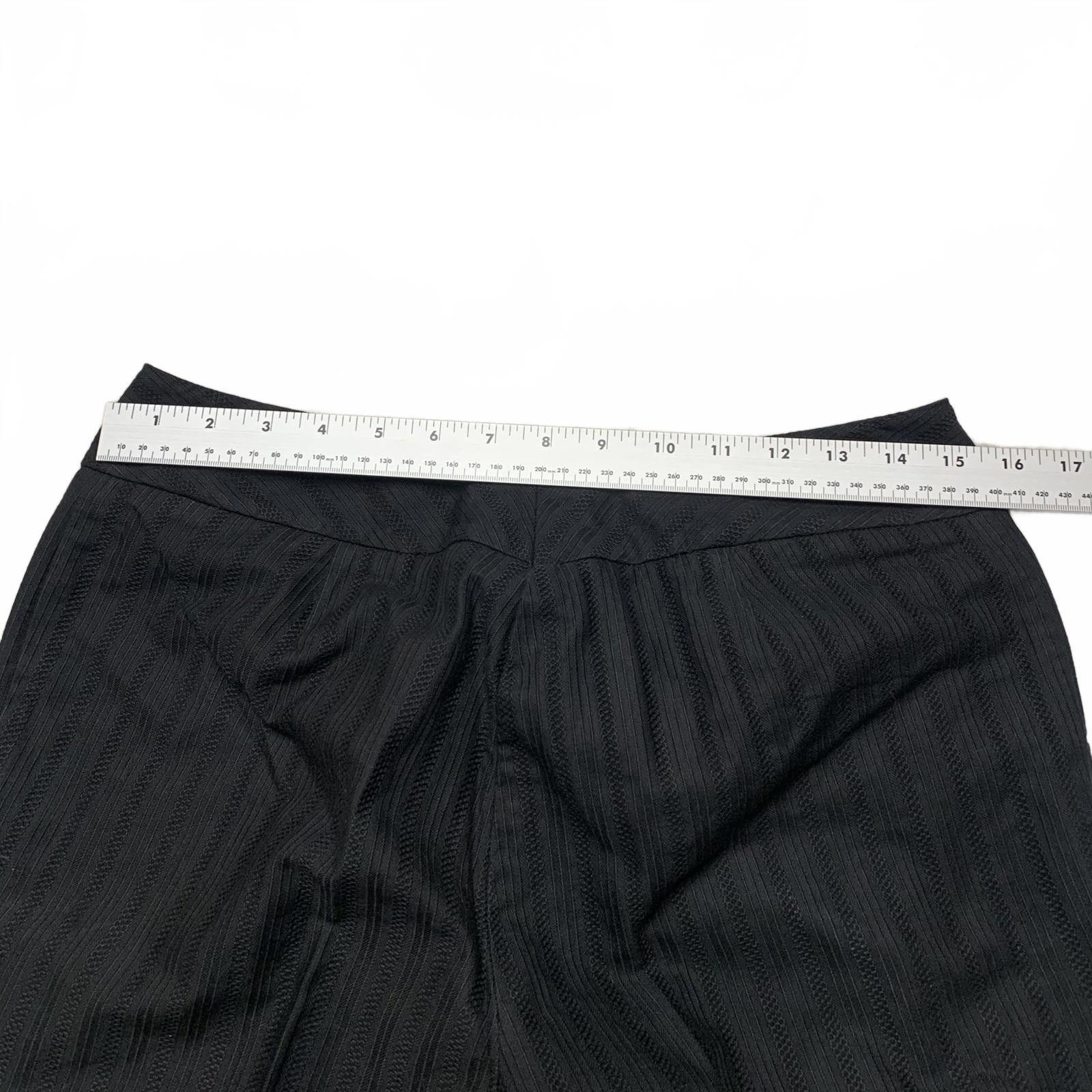 Ann Taylor Ann Taylor Petites Women's 10P Black Striped Cropped Pants Size 32" / US 10 / IT 46 - 5 Thumbnail