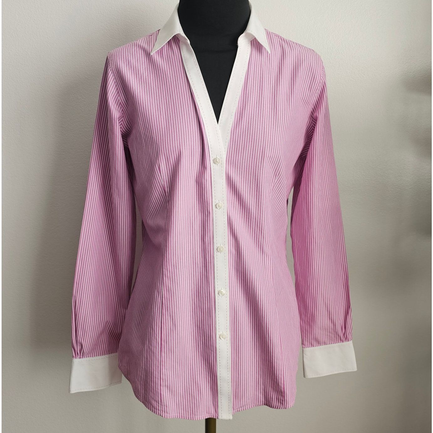 Brooks Brothers EUC Brooks Brothers 1818 Button Striped Blouse Dress Shirt 6 Size M / US 6-8 / IT 42-44 - 1 Thumbnail