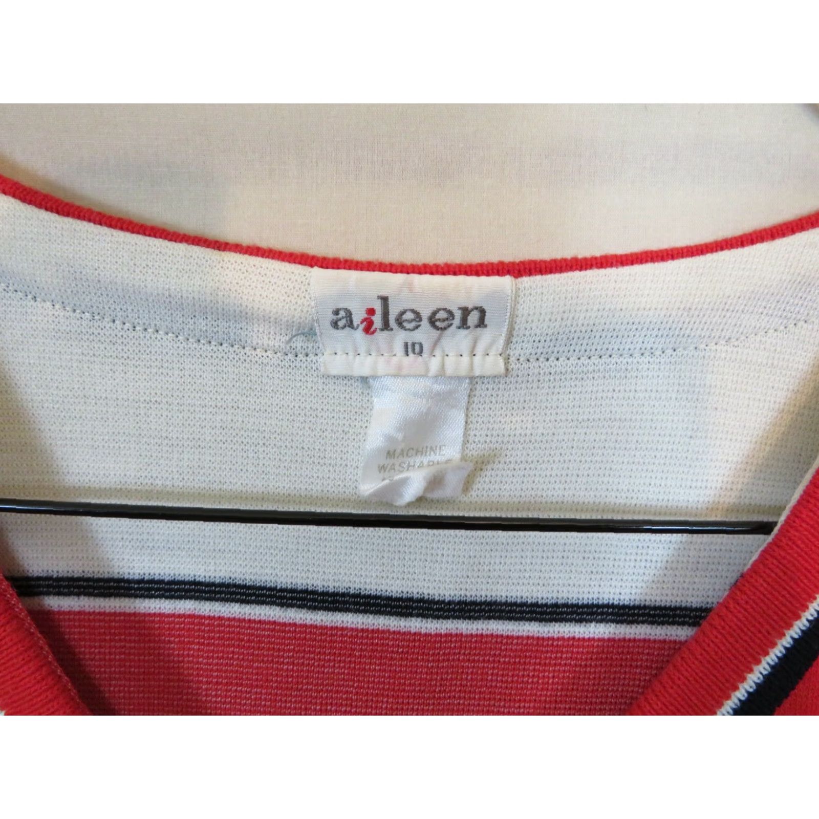 Vintage VINTAGE Aileen Shirt Ladies 10 White Red Stripe Casual 1980s Womens Size L / US 10 / IT 46 - 2 Thumbnail