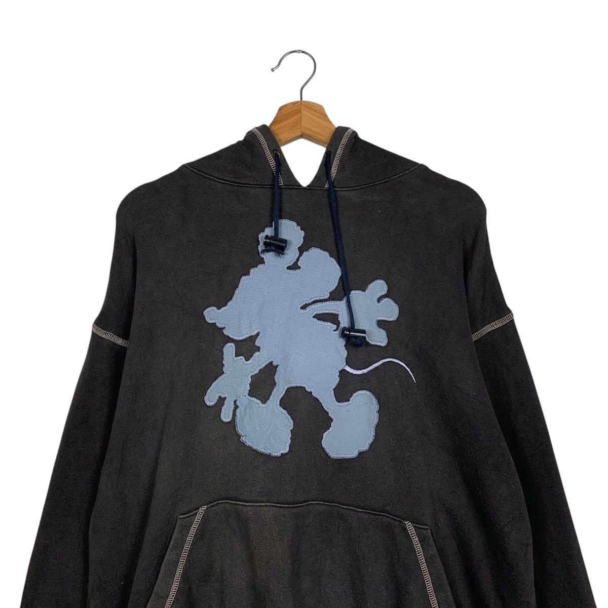 Japanese Brand Vintage Mickey Mousey Big Logo Pullover Hoodie Size US L / EU 52-54 / 3 - 11 Thumbnail