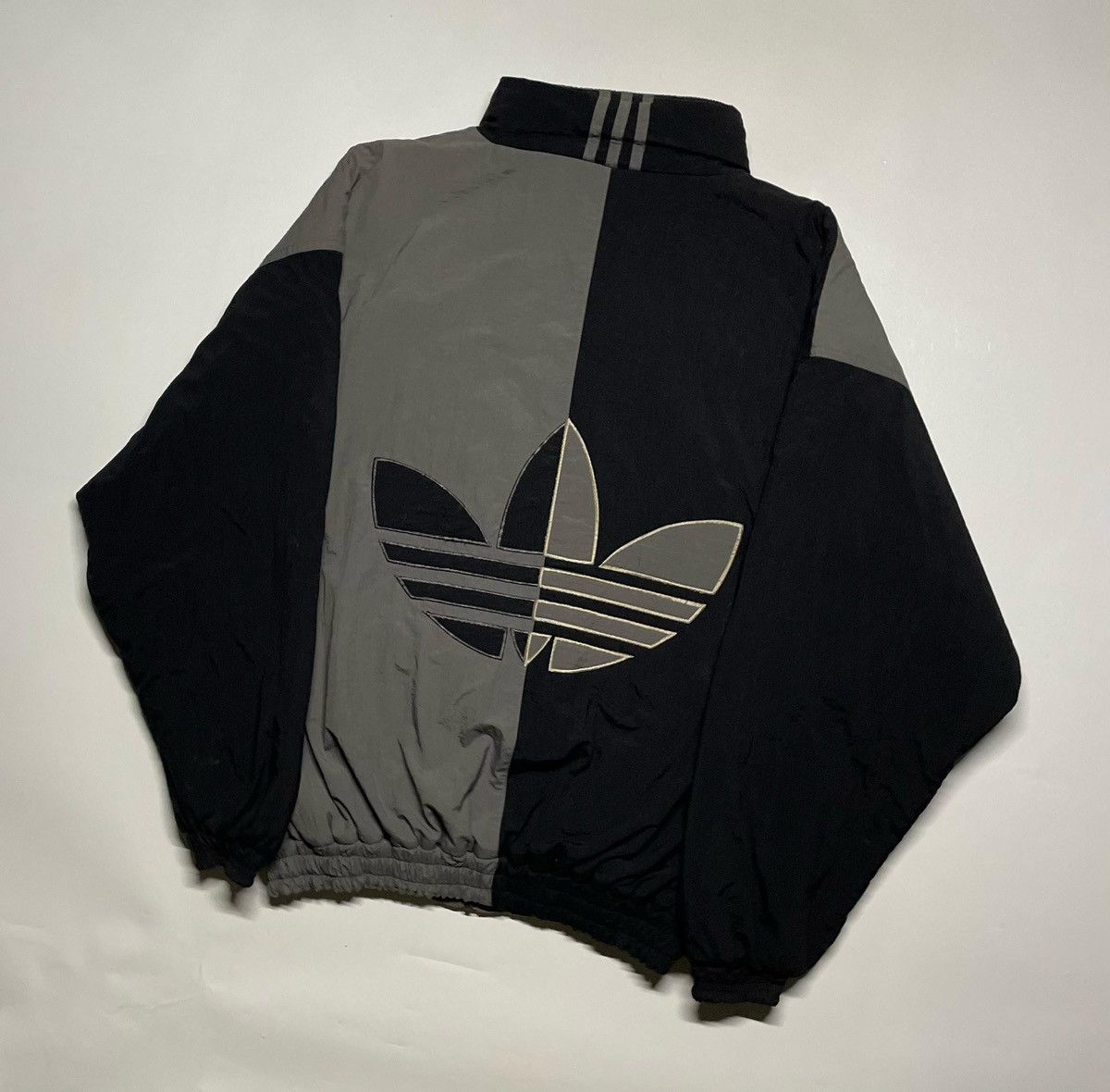 Adidas × Vintage Adidas Trefoil Biglogo a Embroidery 80s vintage windbreaker Size US L / EU 52-54 / 3 - 2 Thumbnail
