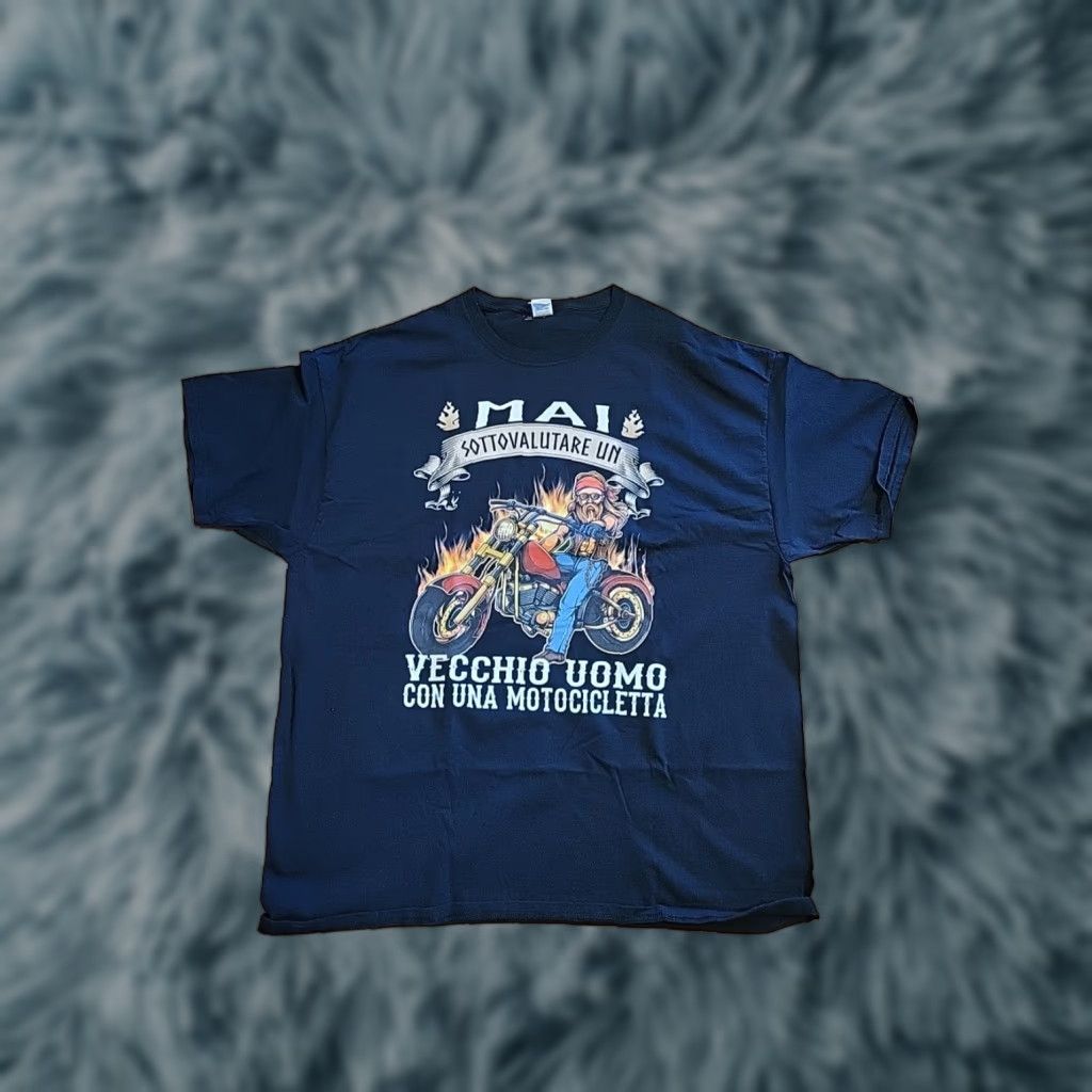 Fruit Of The Loom VINTAGE Fruit of the Loom 2XL T-Shirt Motorcycle Graphic Black Men Crew Neck Short Sleeve Never underestimate an old man on a motorcycle Size US XXL / EU 58 / 5 - 1 Thumbnail